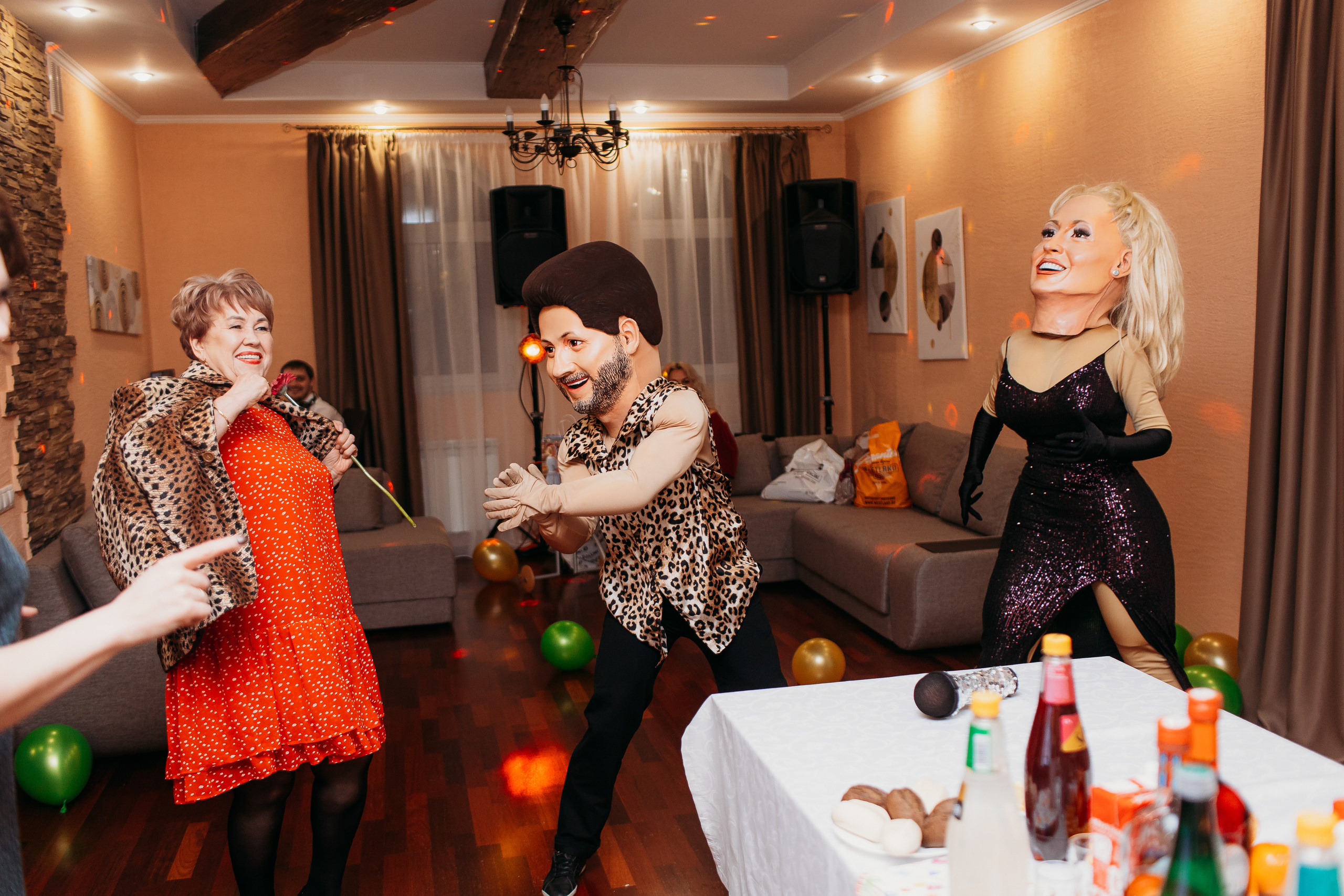 Банкет. Семейный фотограф Тюмень, фотограф на роды Салмина Мария