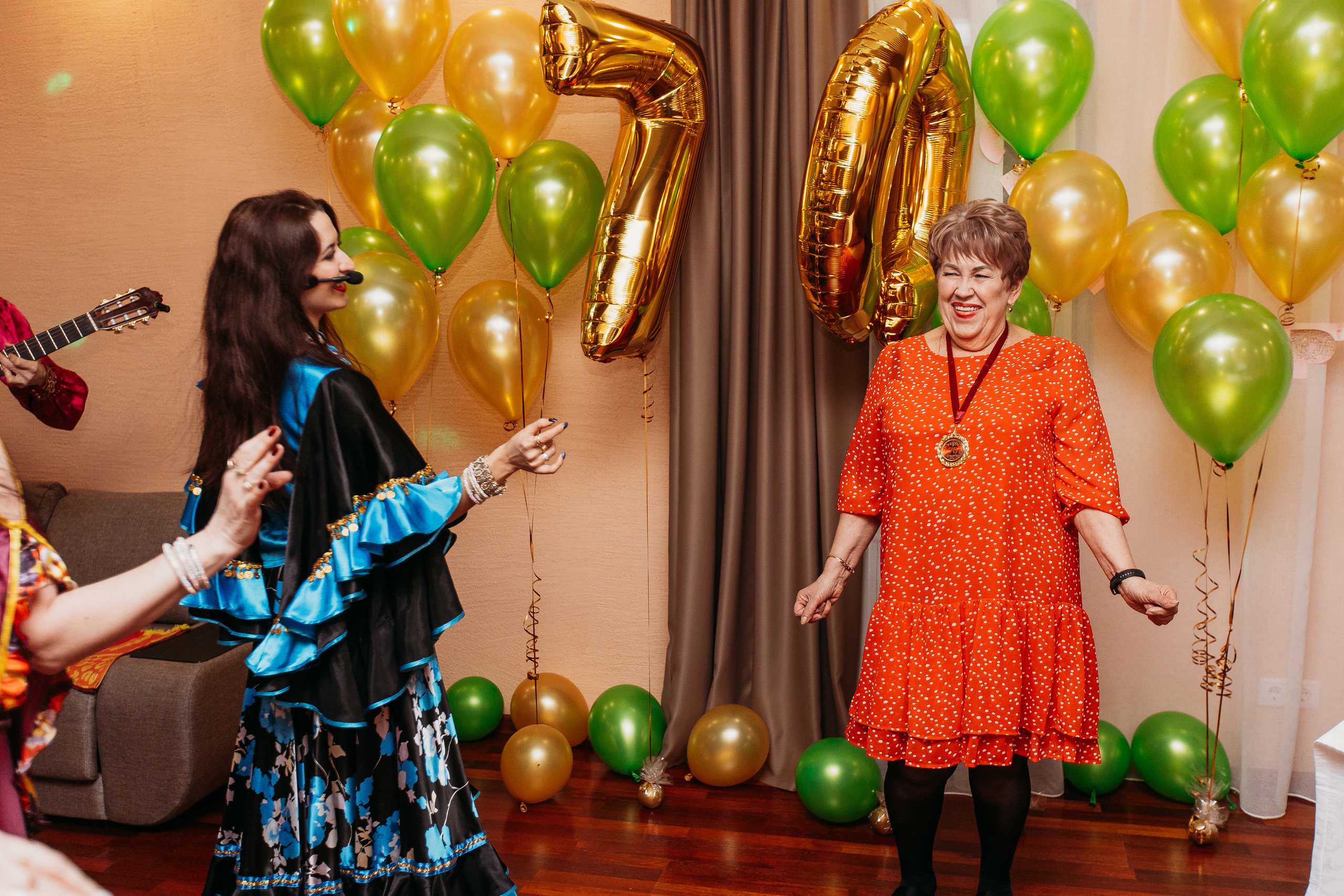 Банкет. Семейный фотограф Тюмень, фотограф на роды Салмина Мария