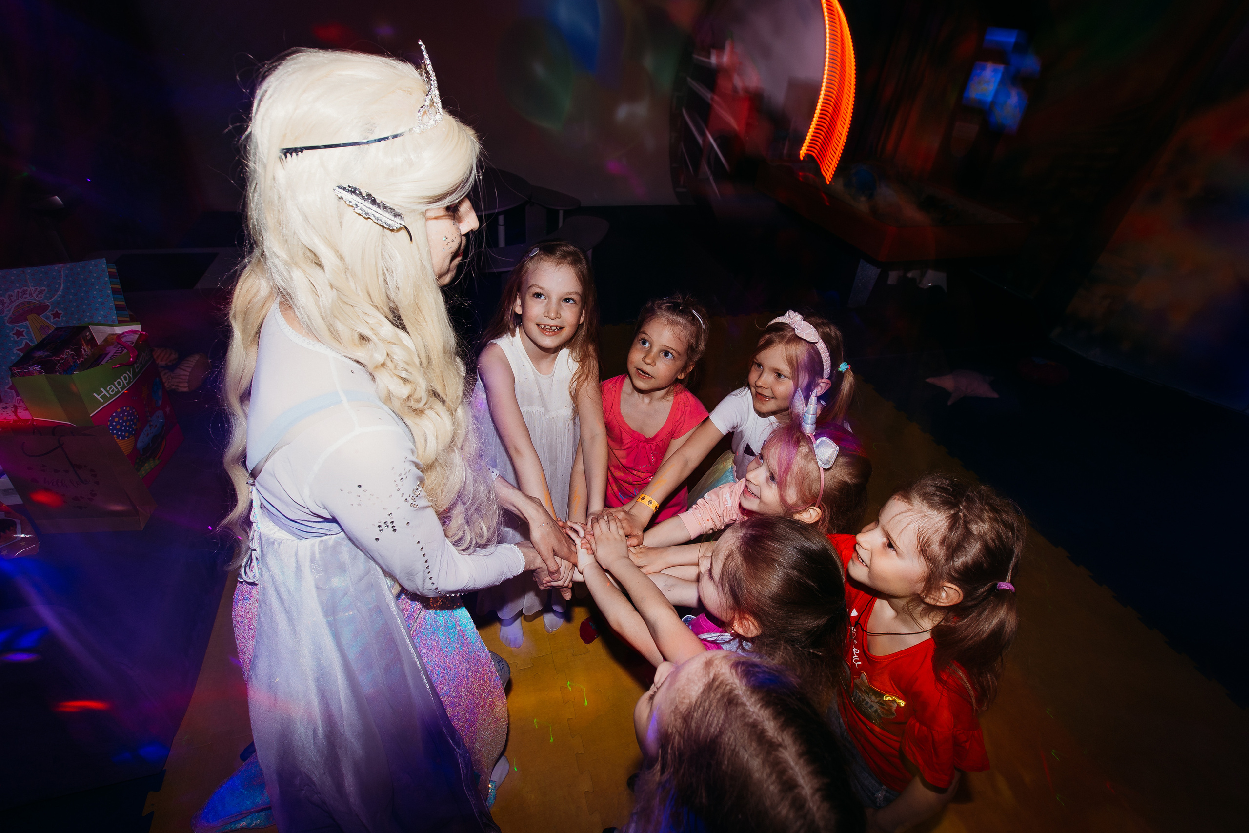 5 лет, день рождения в НЕО. Семейный фотограф Тюмень, фотограф на роды Салмина Мария