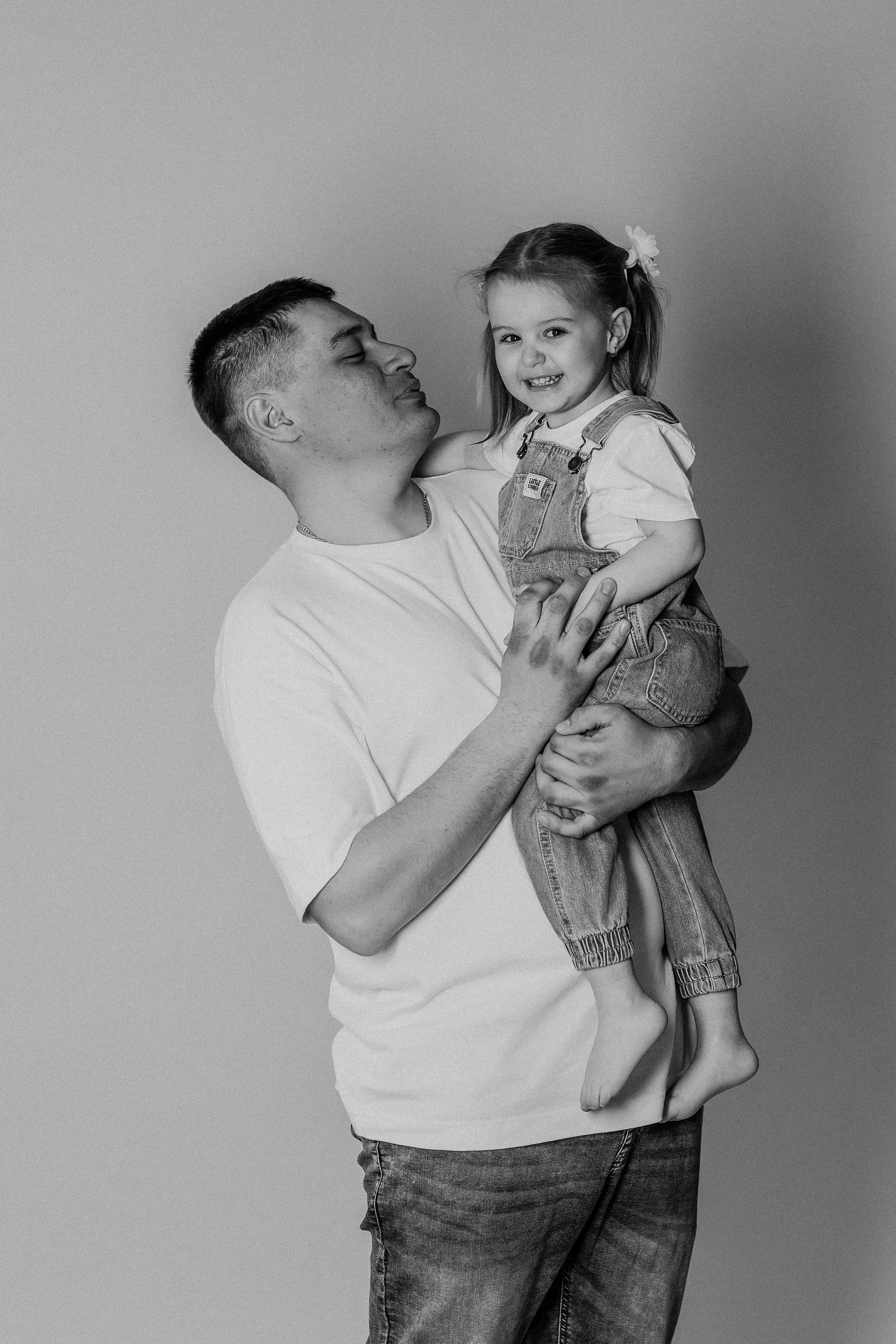 На фотофонах. Семейный фотограф Тюмень, фотограф на роды Салмина Мария