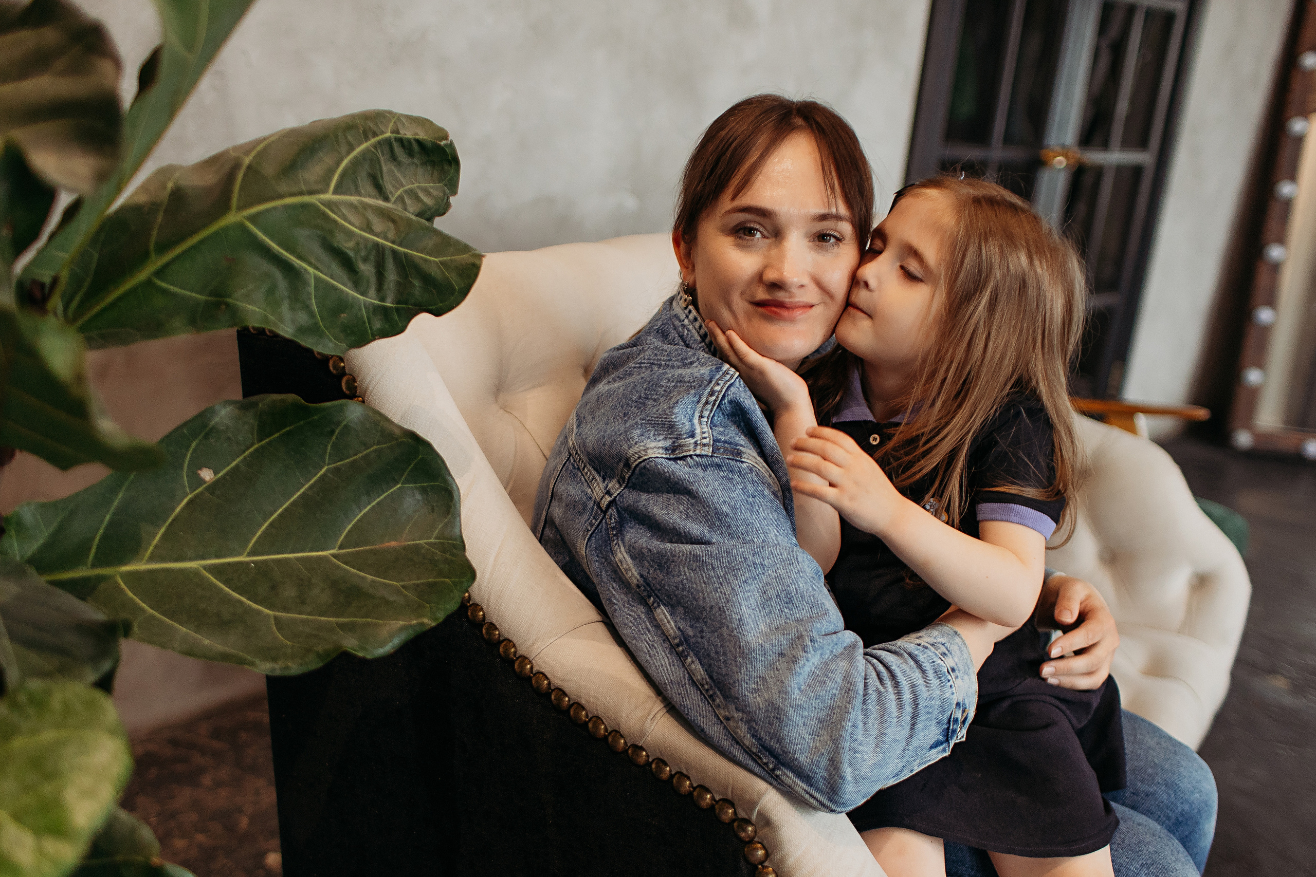 Лофт пространство Наше место. Семейный фотограф Тюмень, фотограф на роды Салмина Мария