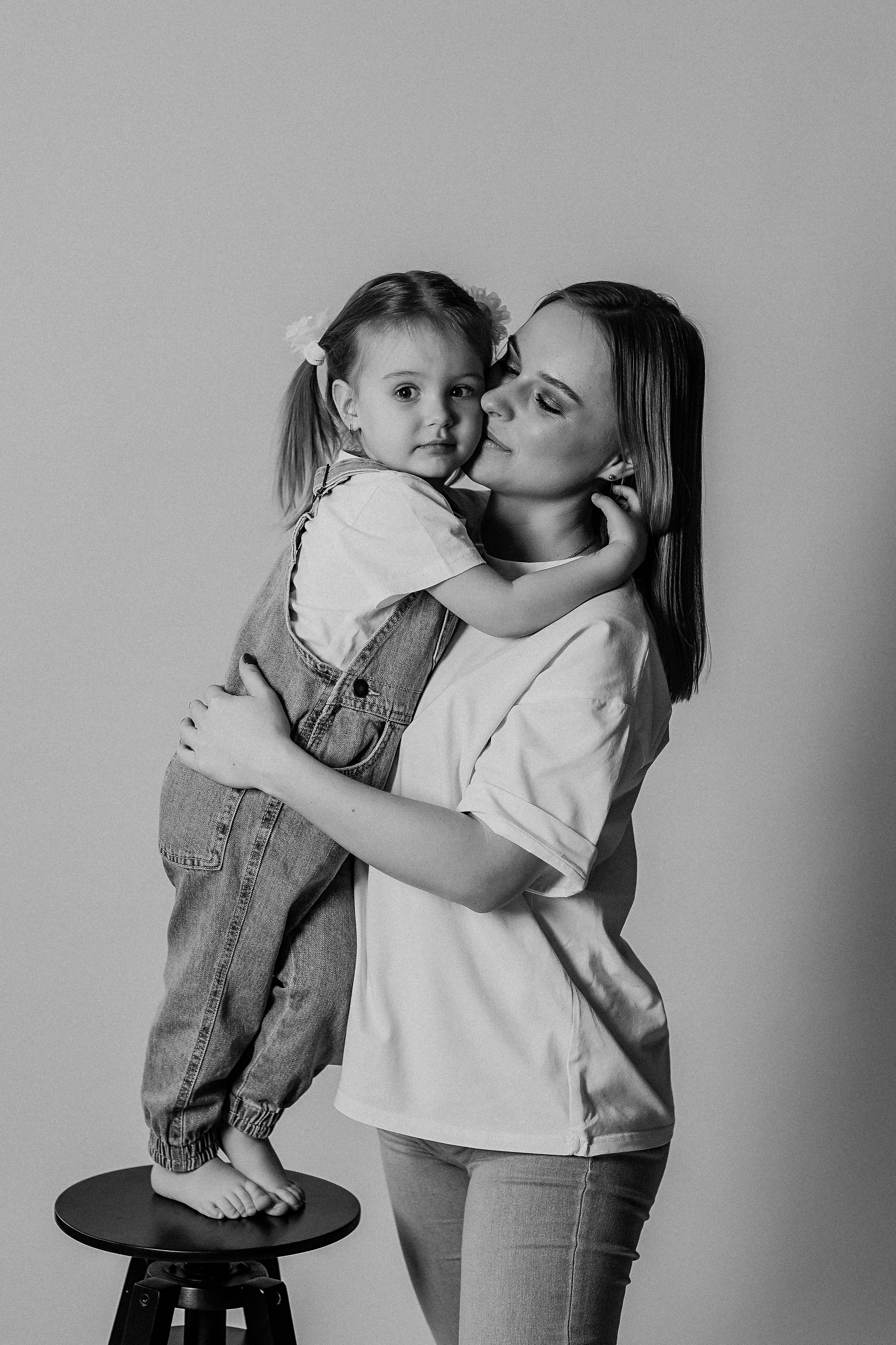 На фотофонах. Семейный фотограф Тюмень, фотограф на роды Салмина Мария