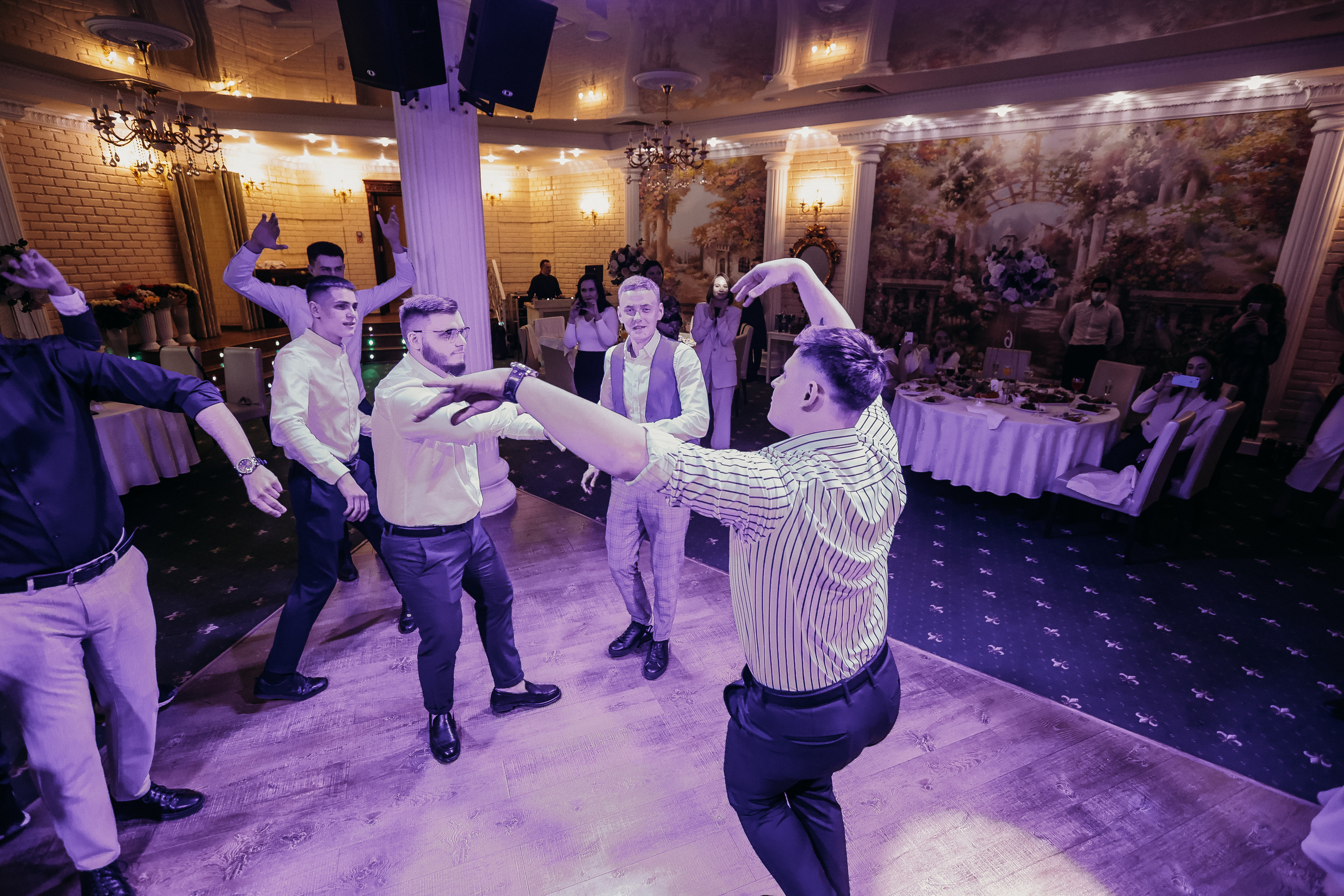 Банкет. Семейный фотограф Тюмень, фотограф на роды Салмина Мария