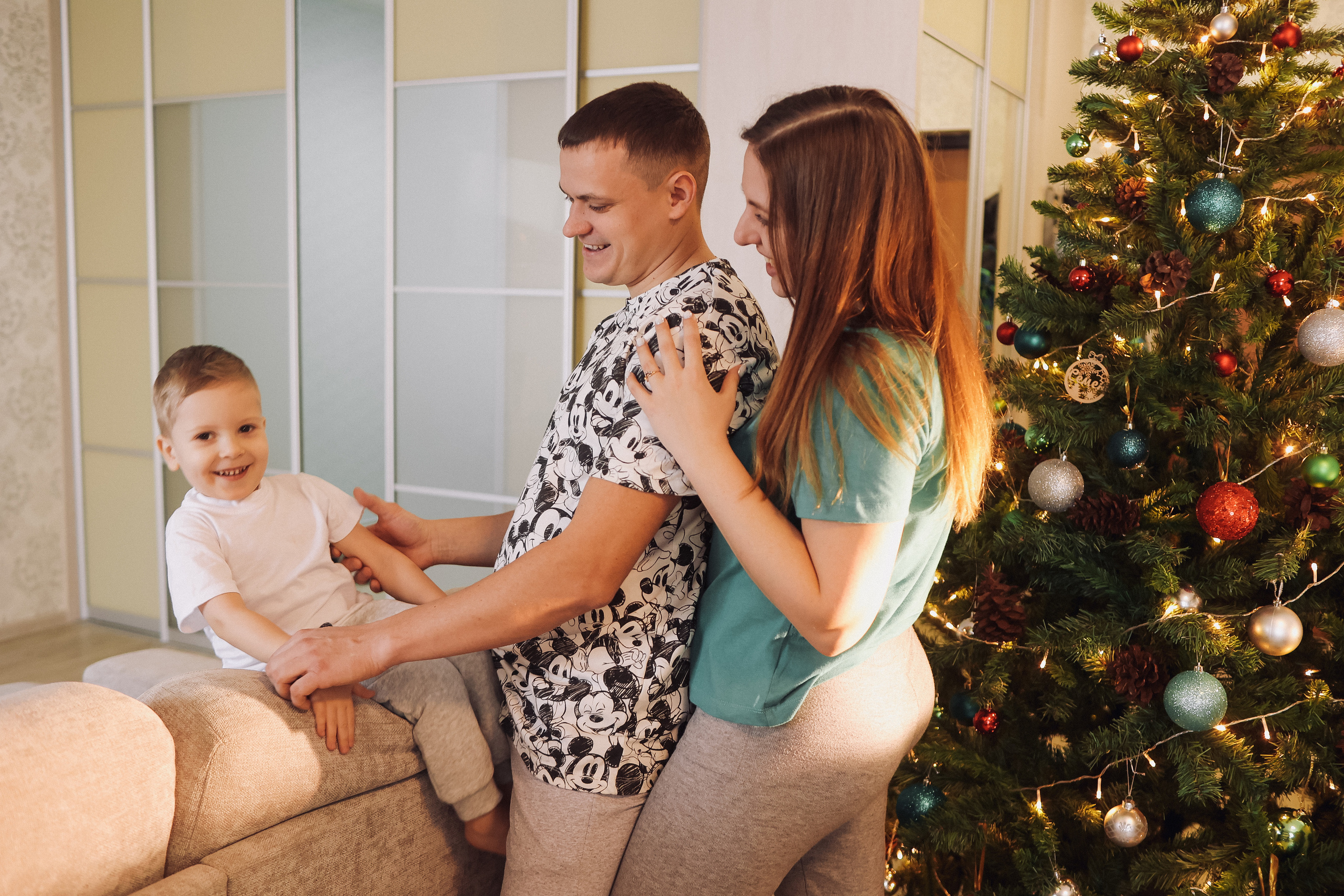 Новогодняя. Семейный фотограф Тюмень, фотограф на роды Салмина Мария