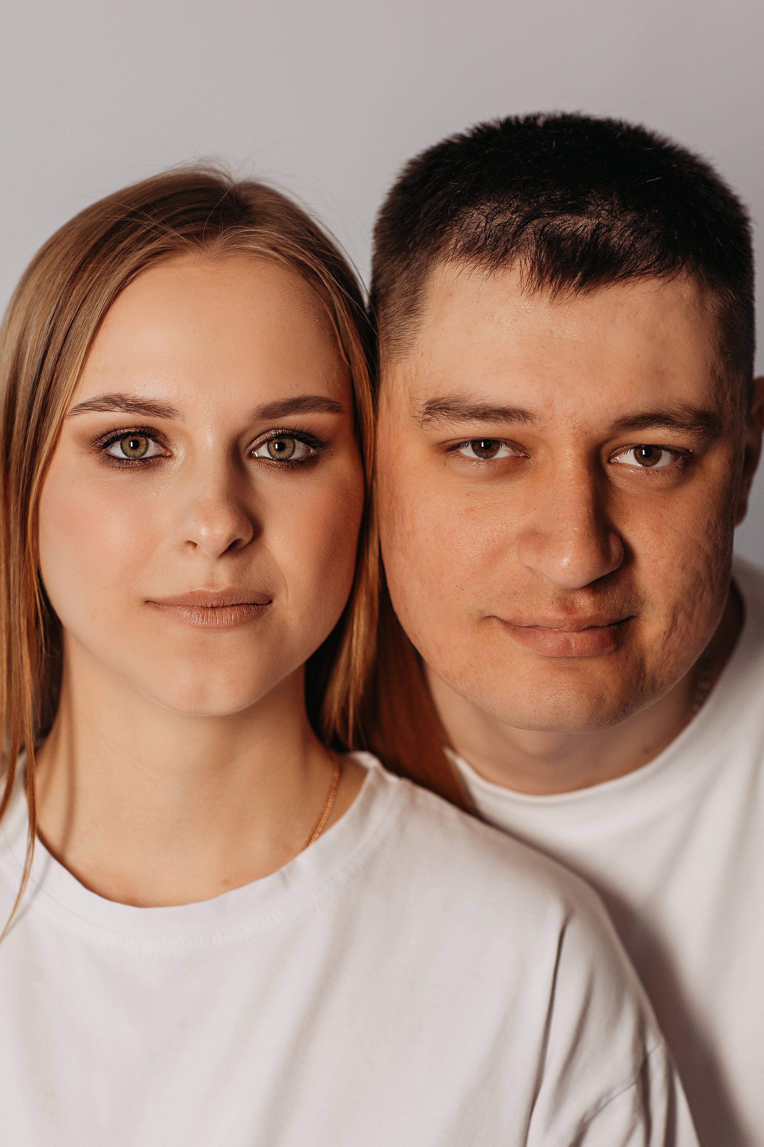 На фотофонах. Семейный фотограф Тюмень, фотограф на роды Салмина Мария