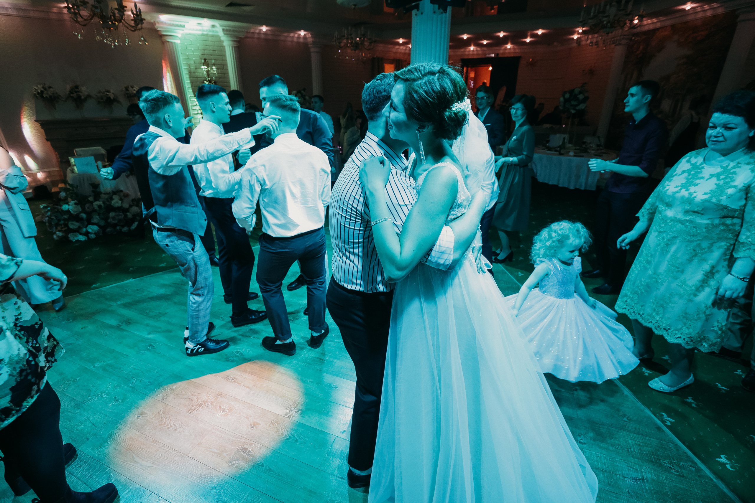 Банкет. Семейный фотограф Тюмень, фотограф на роды Салмина Мария