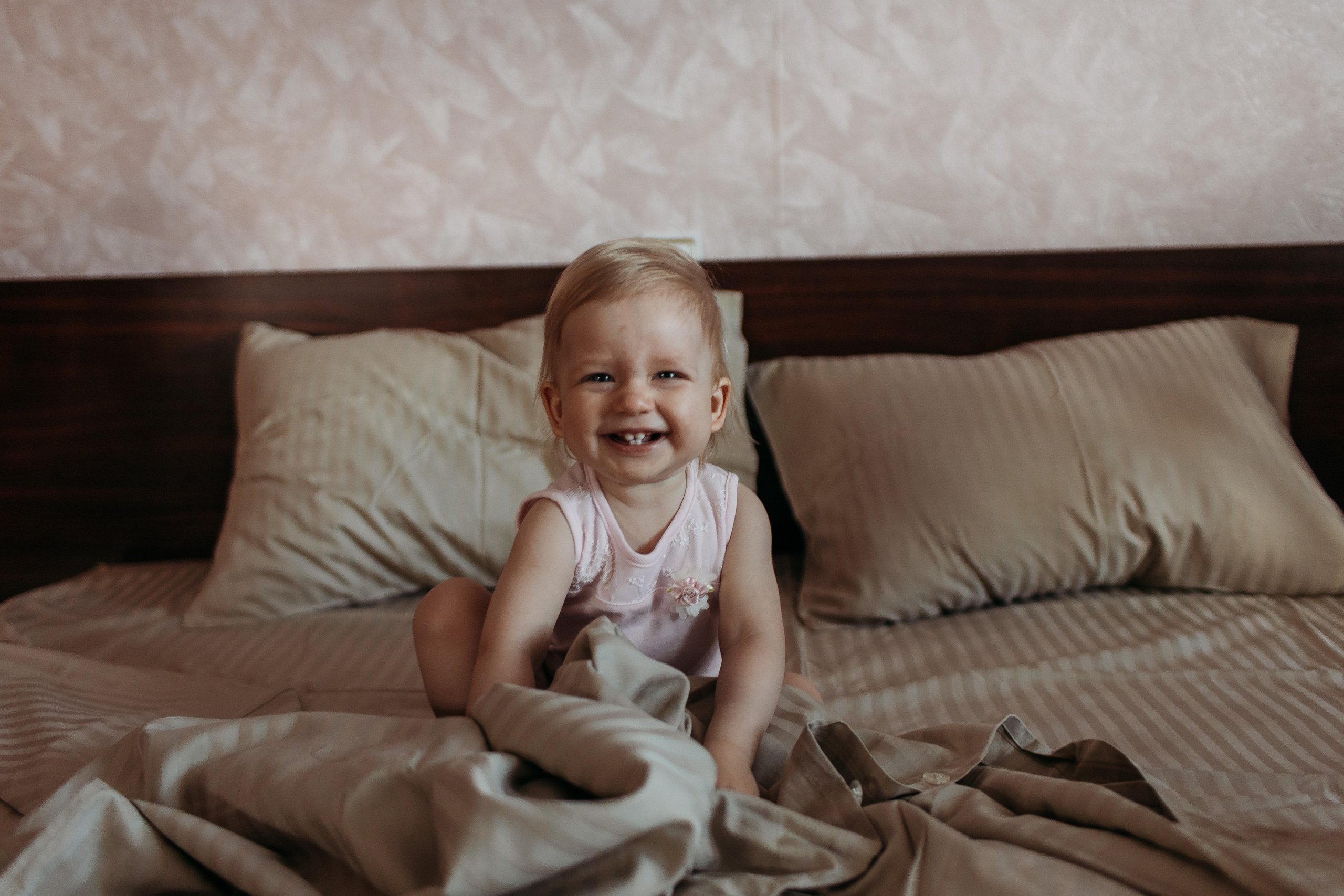 Дома. Семейный фотограф Тюмень, фотограф на роды Салмина Мария