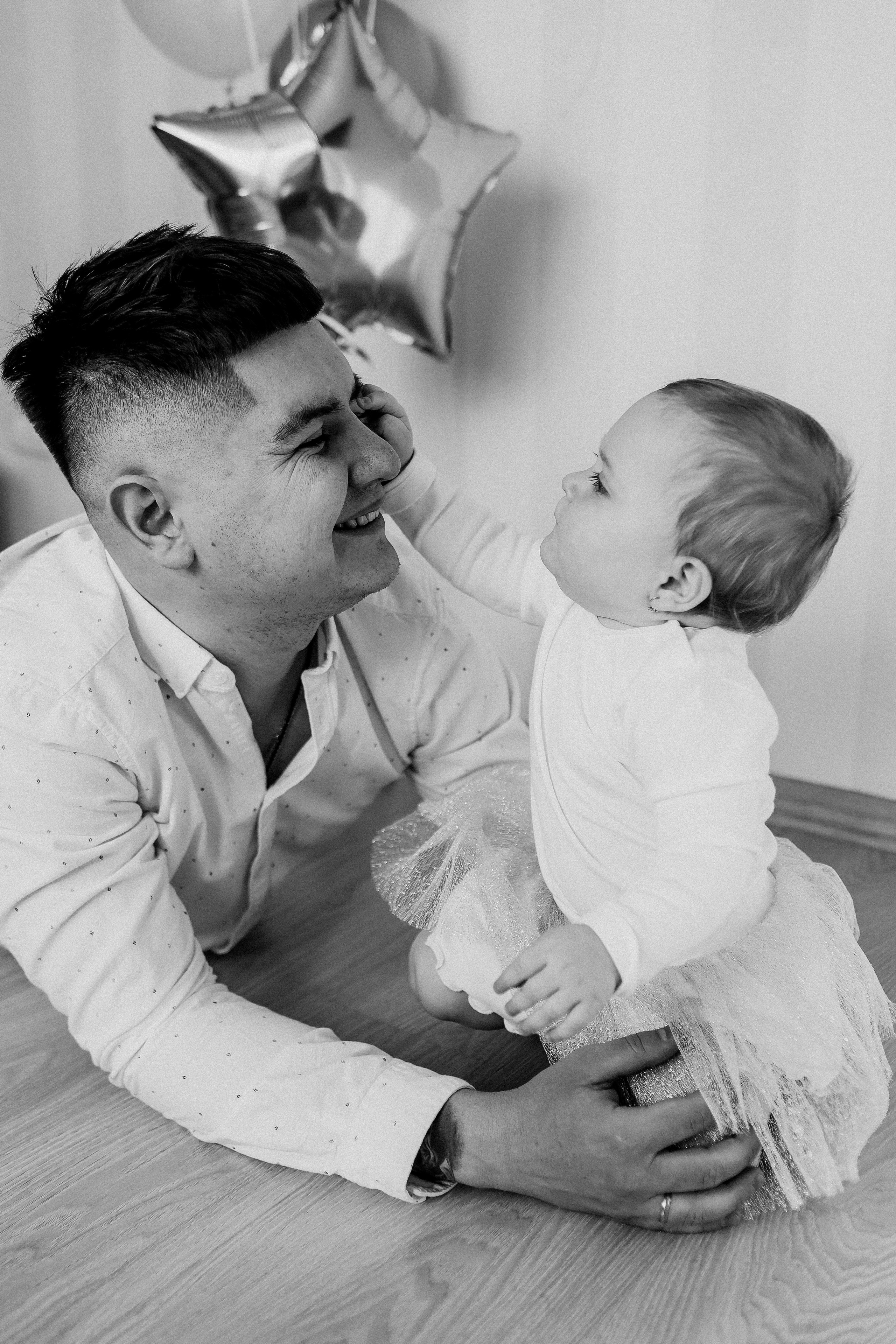 Годик. Семейный фотограф Тюмень, фотограф на роды Салмина Мария