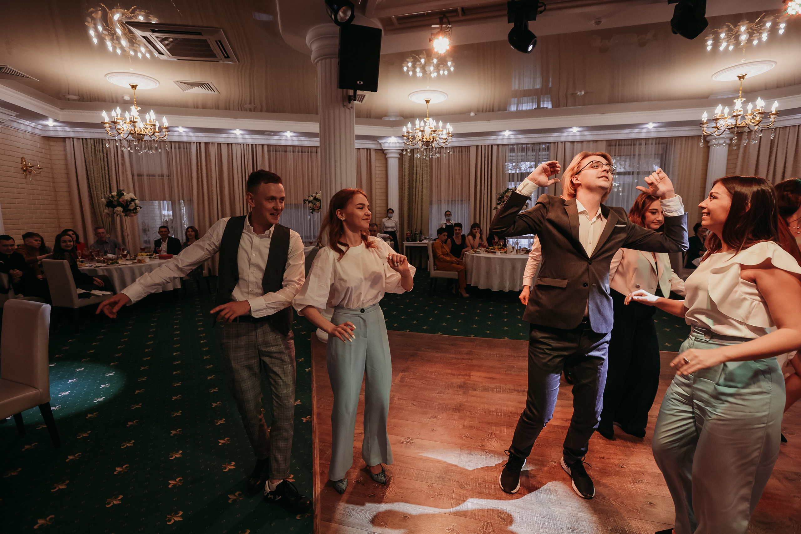 Банкет. Семейный фотограф Тюмень, фотограф на роды Салмина Мария