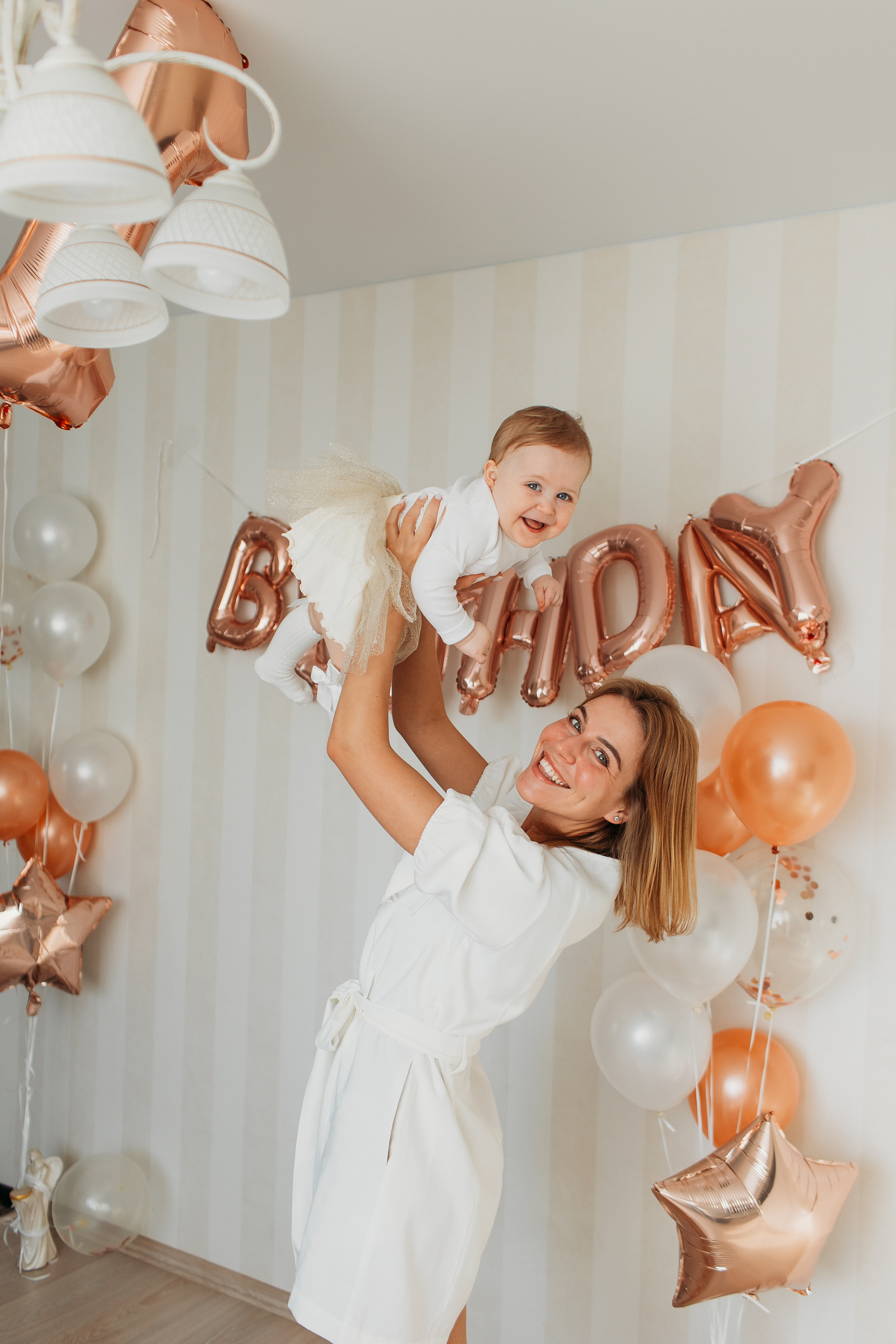 Годик. Семейный фотограф Тюмень, фотограф на роды Салмина Мария