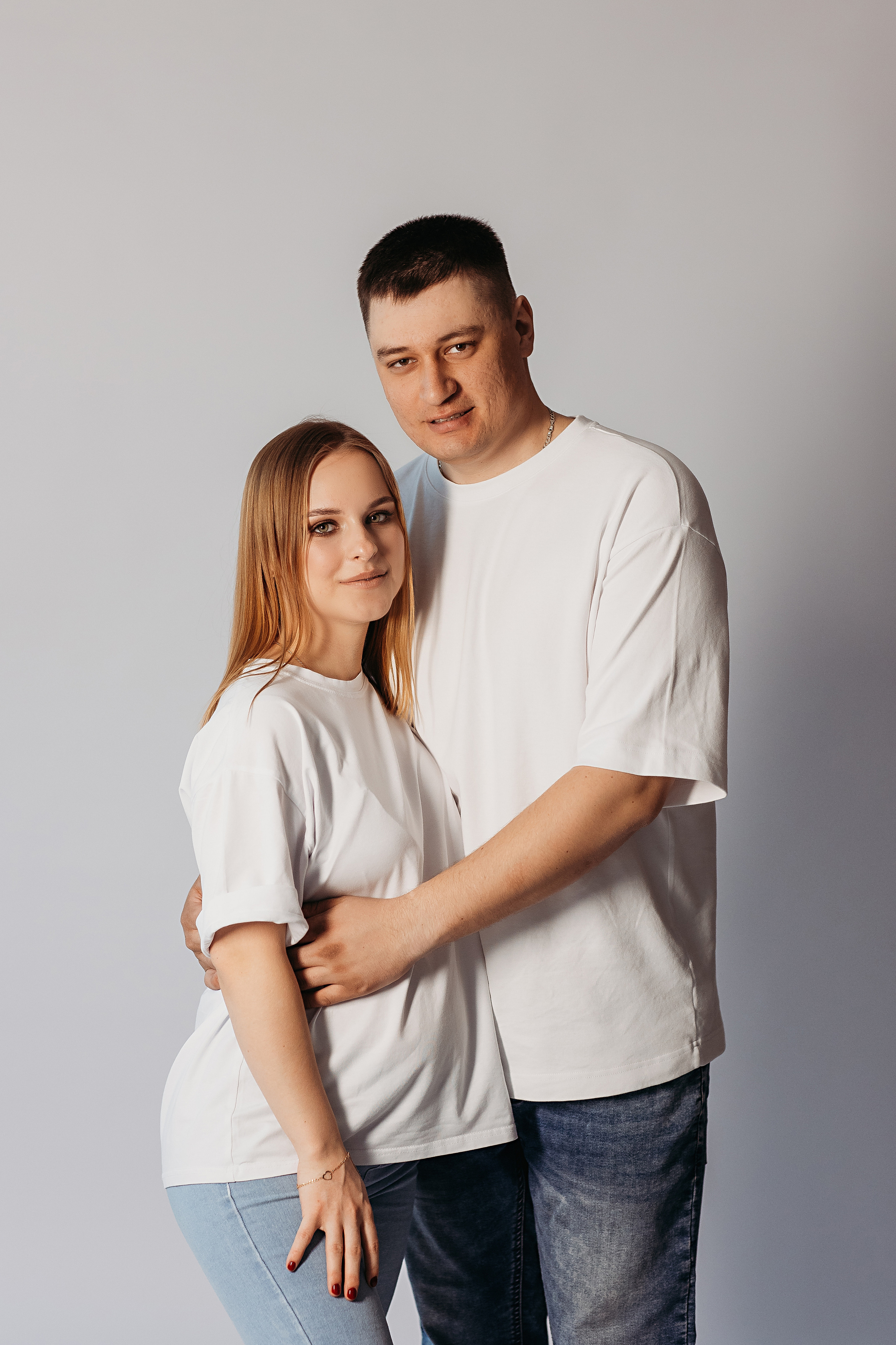 На фотофонах. Семейный фотограф Тюмень, фотограф на роды Салмина Мария