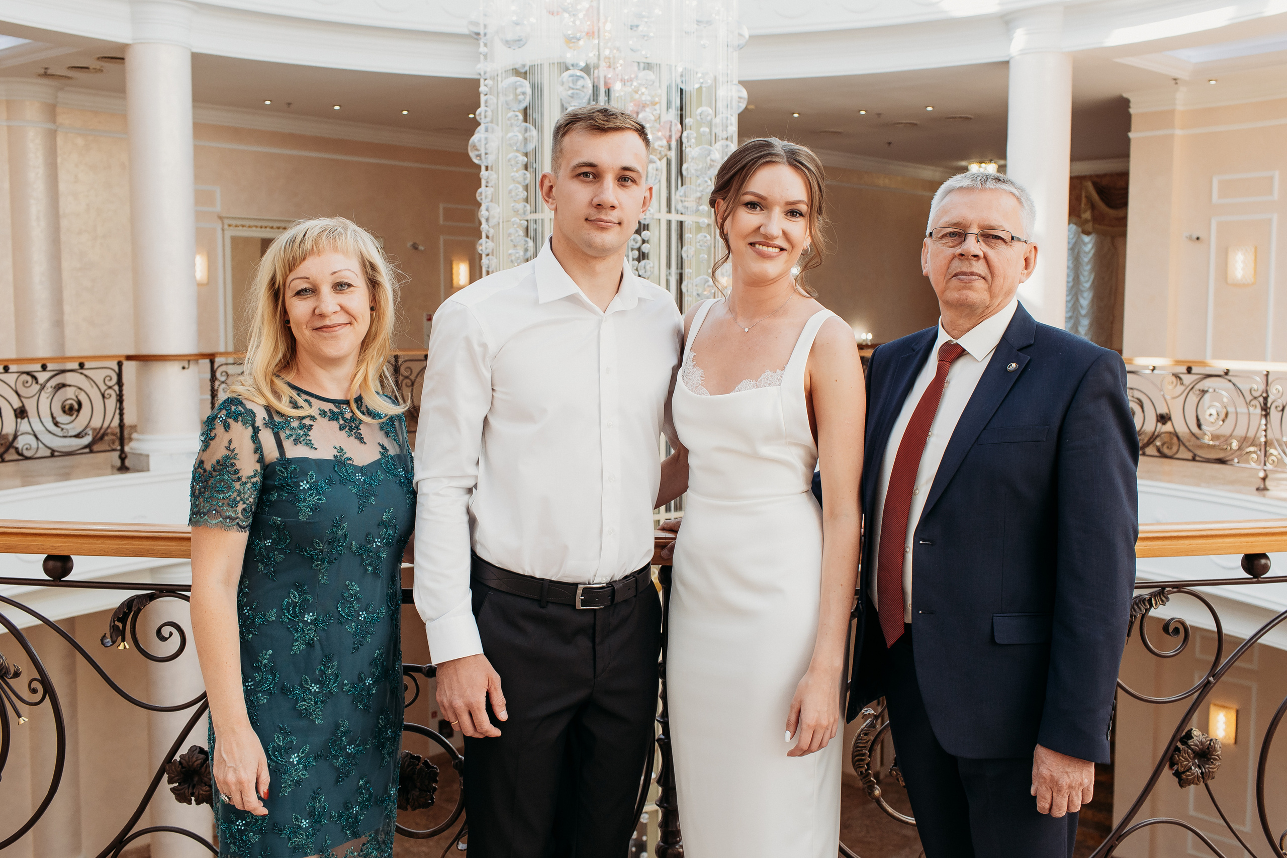 ЗАГС Малыгина. Семейный фотограф Тюмень, фотограф на роды Салмина Мария