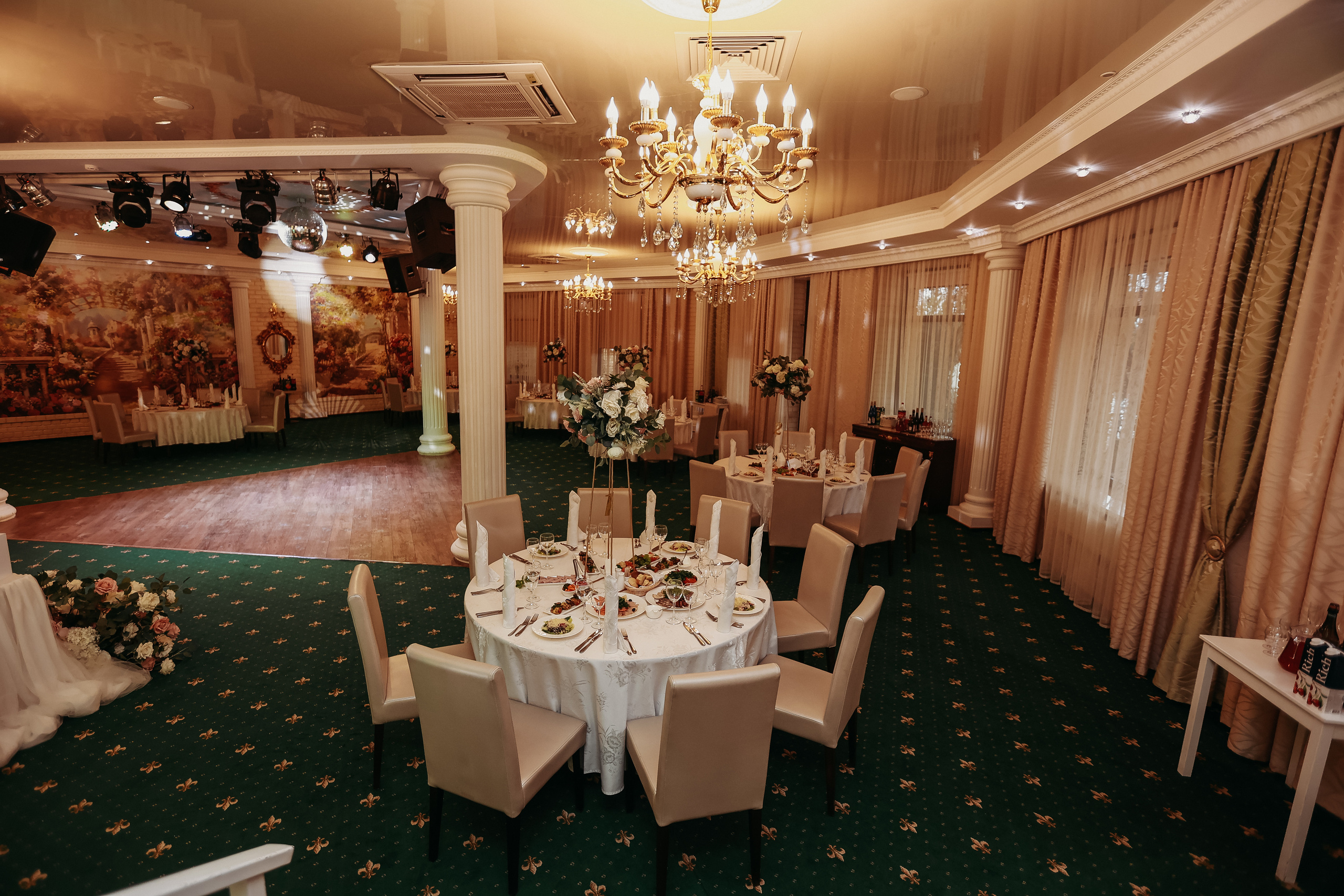 Банкет. Семейный фотограф Тюмень, фотограф на роды Салмина Мария