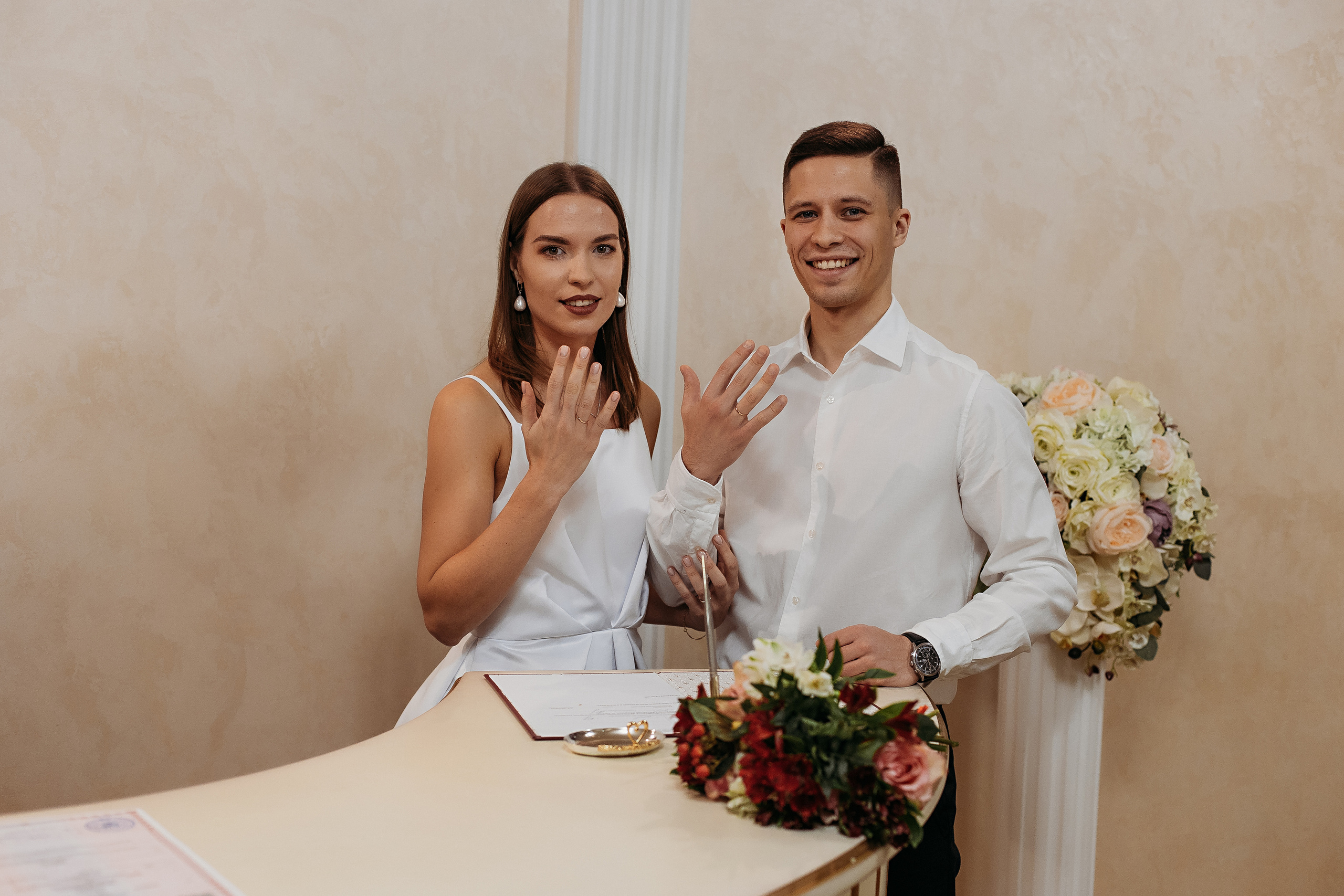 ЗАГС на Кирова. Семейный фотограф Тюмень, фотограф на роды Салмина Мария