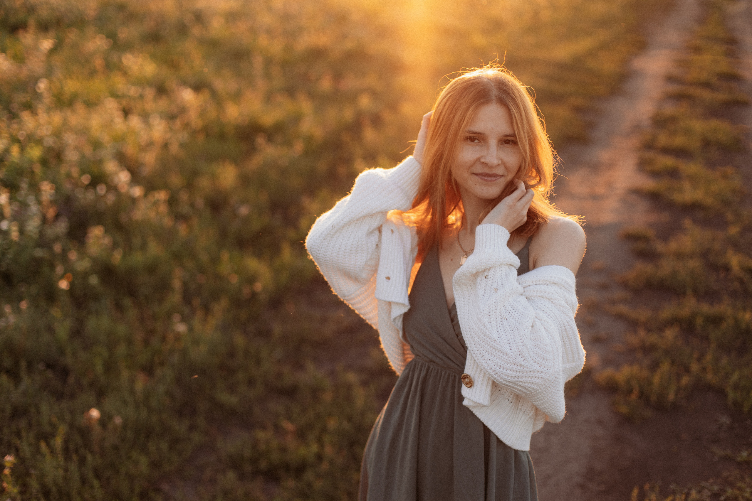 Поле. Семейный фотограф Тюмень, фотограф на роды Салмина Мария