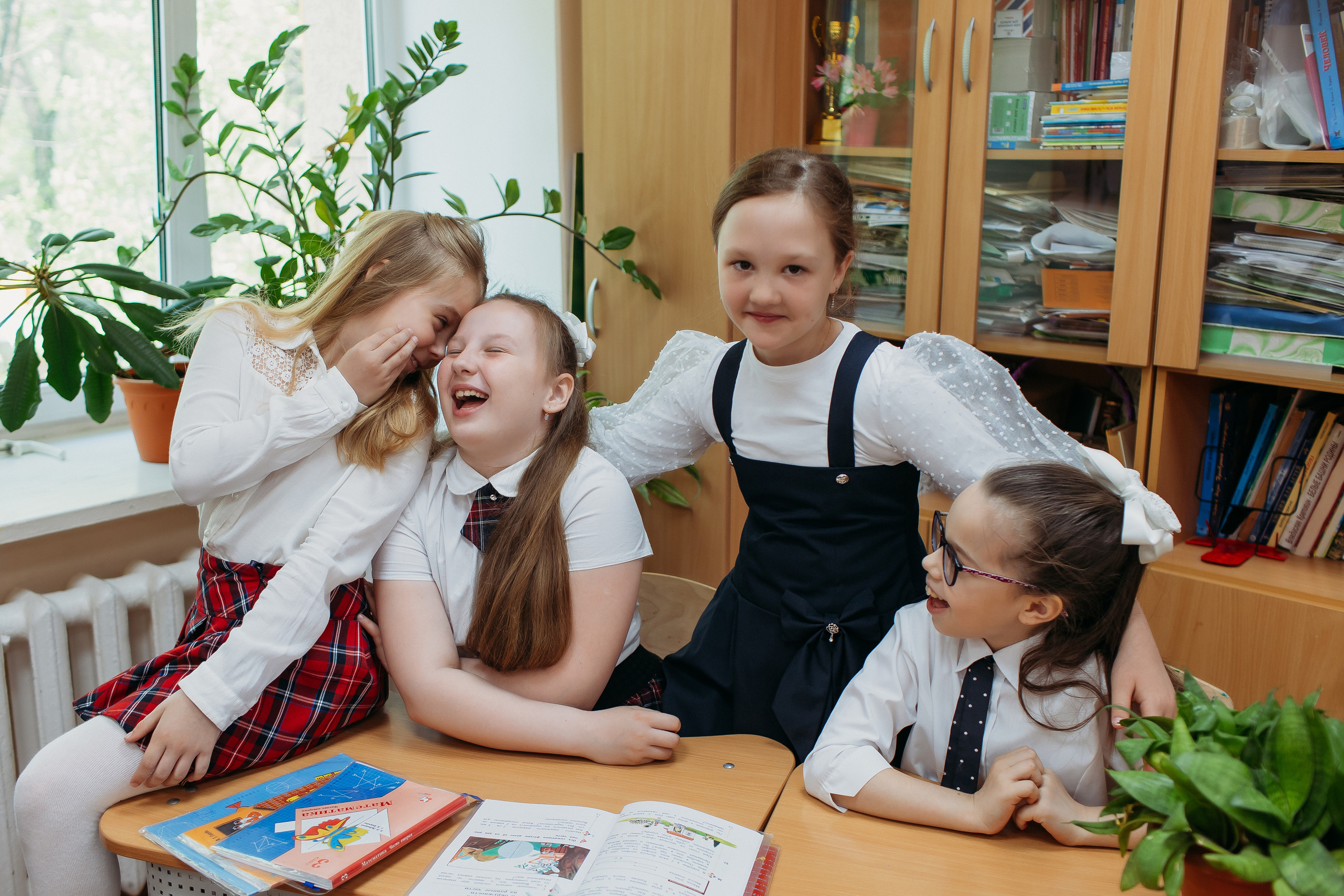 Школа 2 класс. Семейный фотограф Тюмень, фотограф на роды Салмина Мария