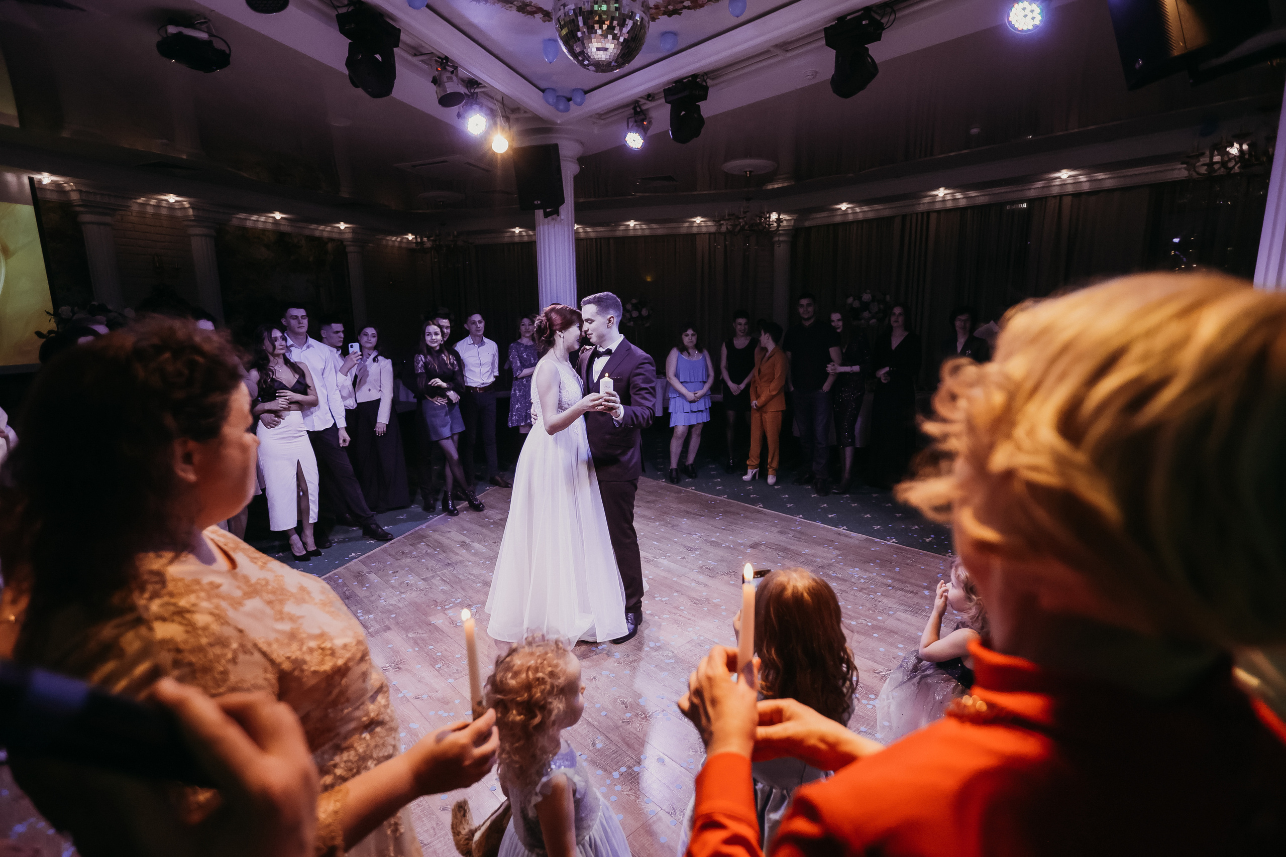 Банкет. Семейный фотограф Тюмень, фотограф на роды Салмина Мария