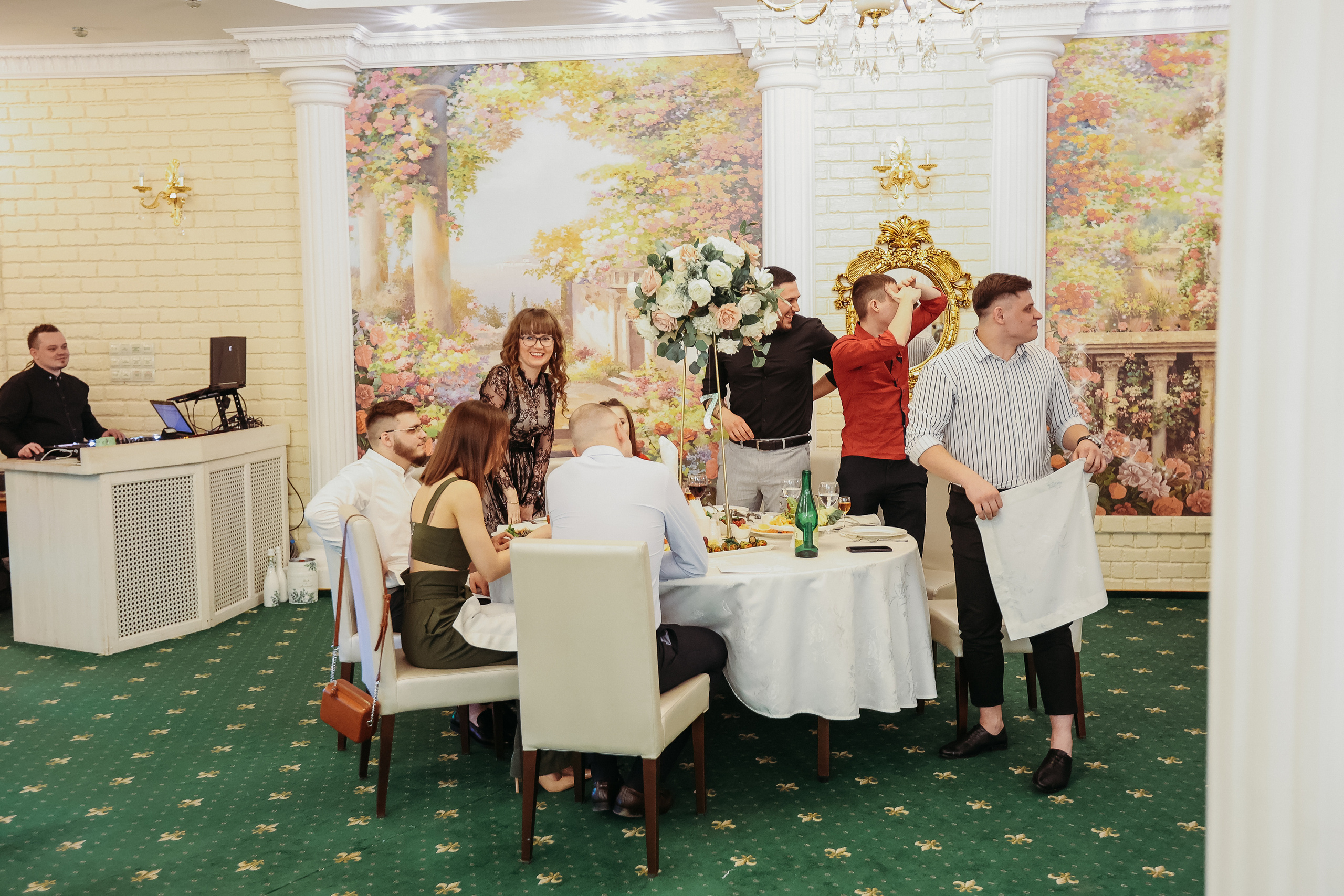 Банкет. Семейный фотограф Тюмень, фотограф на роды Салмина Мария
