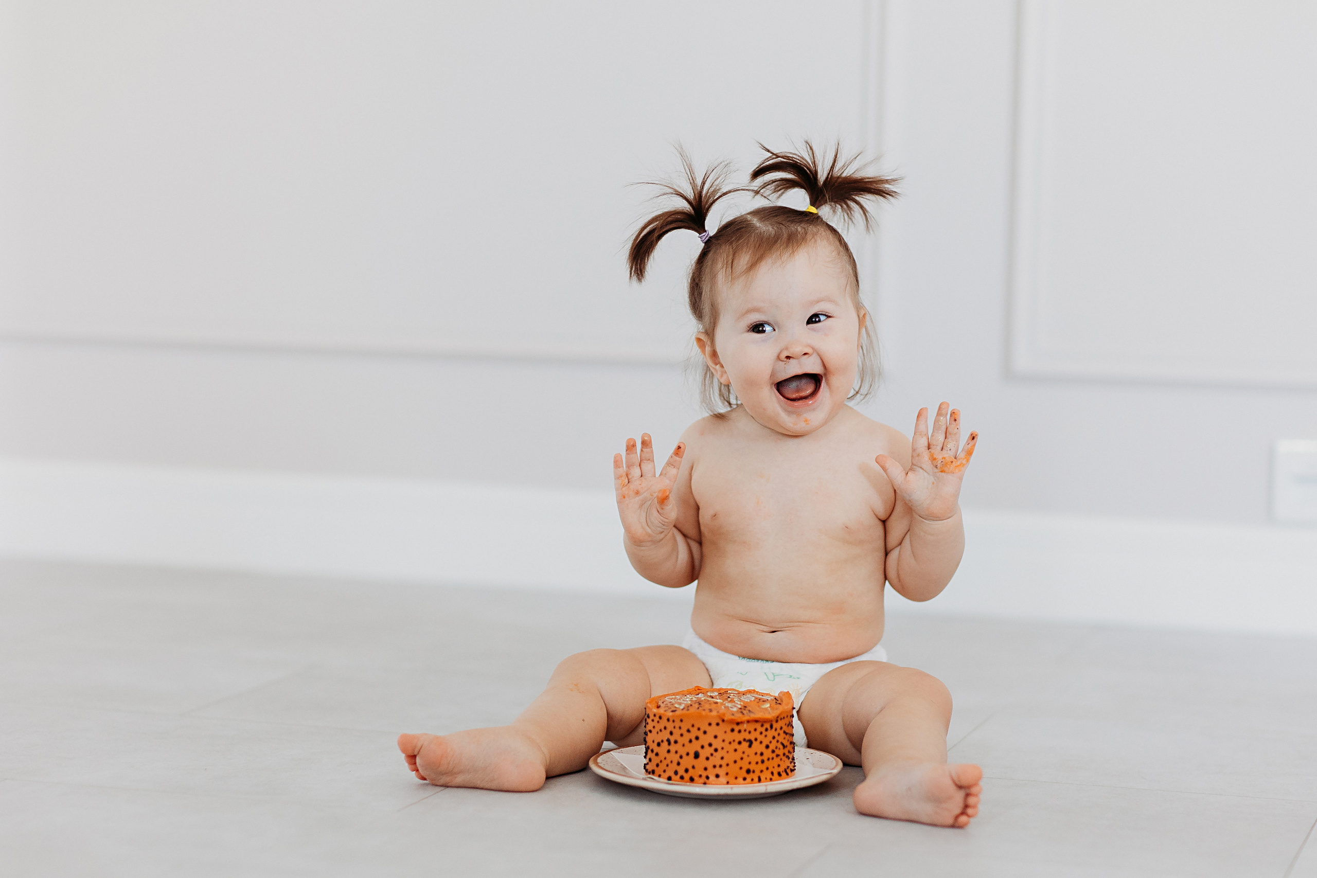 1 годик. Семейный фотограф Тюмень, фотограф на роды Салмина Мария