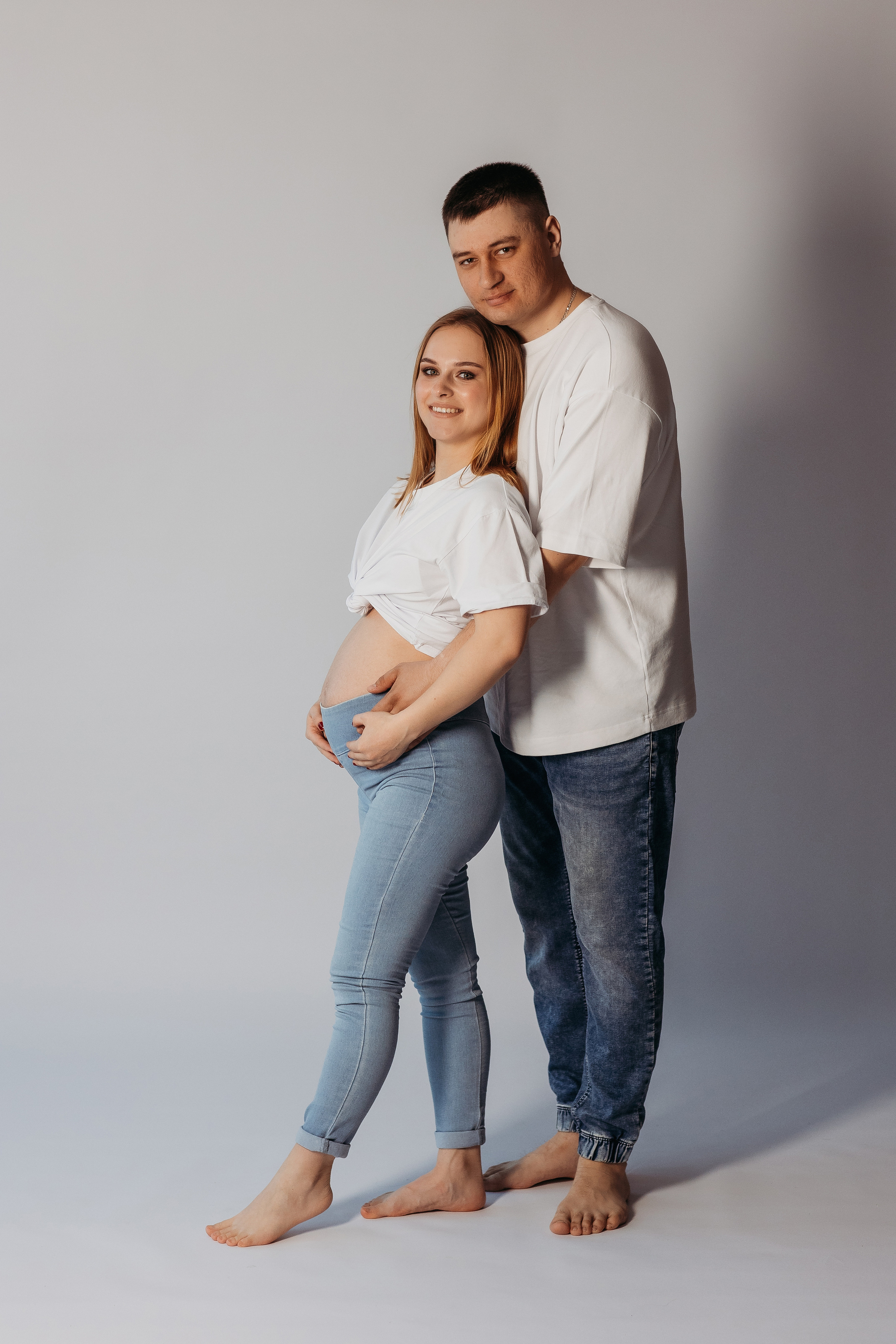 На фотофонах. Семейный фотограф Тюмень, фотограф на роды Салмина Мария