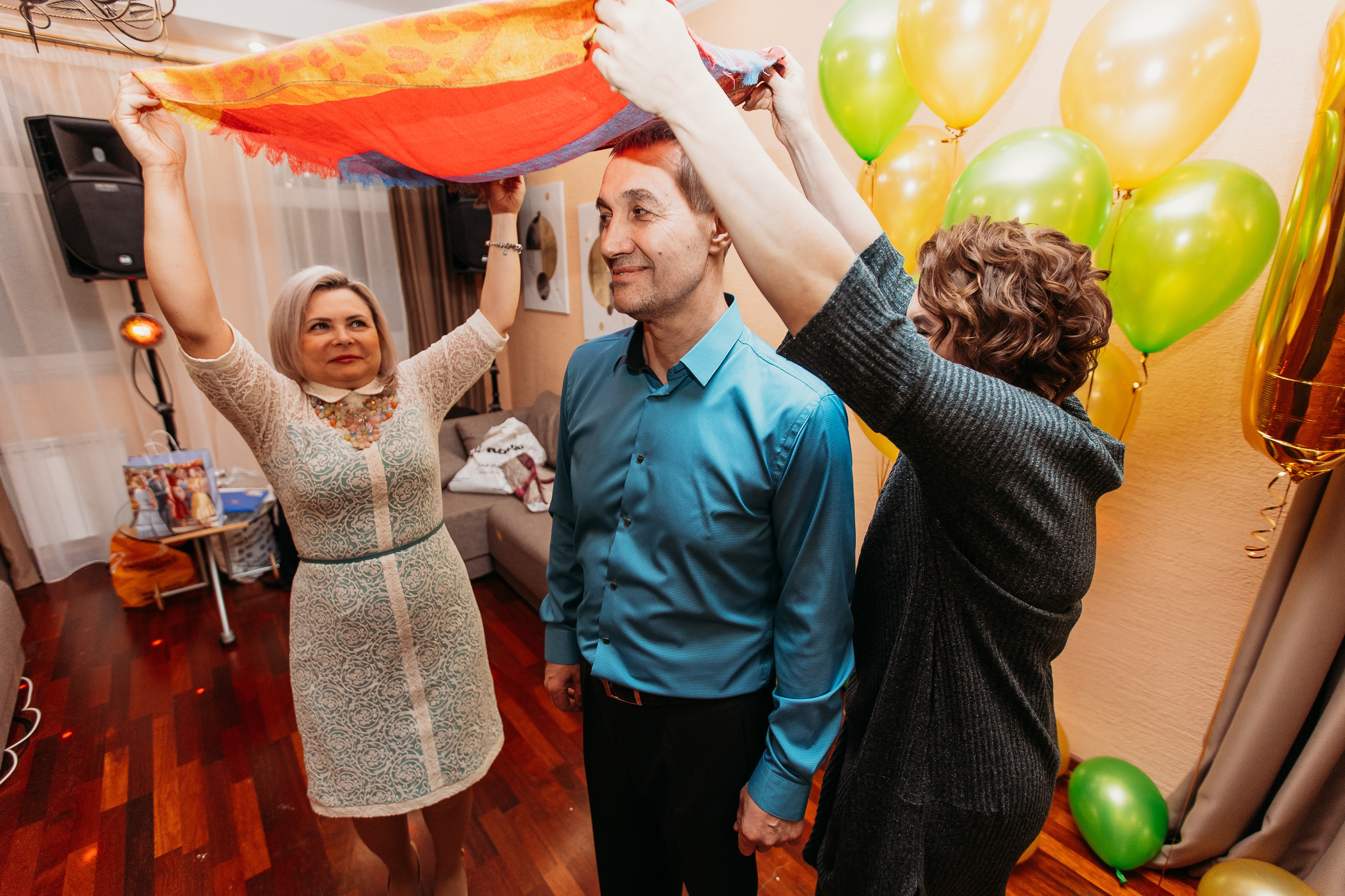 Банкет. Семейный фотограф Тюмень, фотограф на роды Салмина Мария