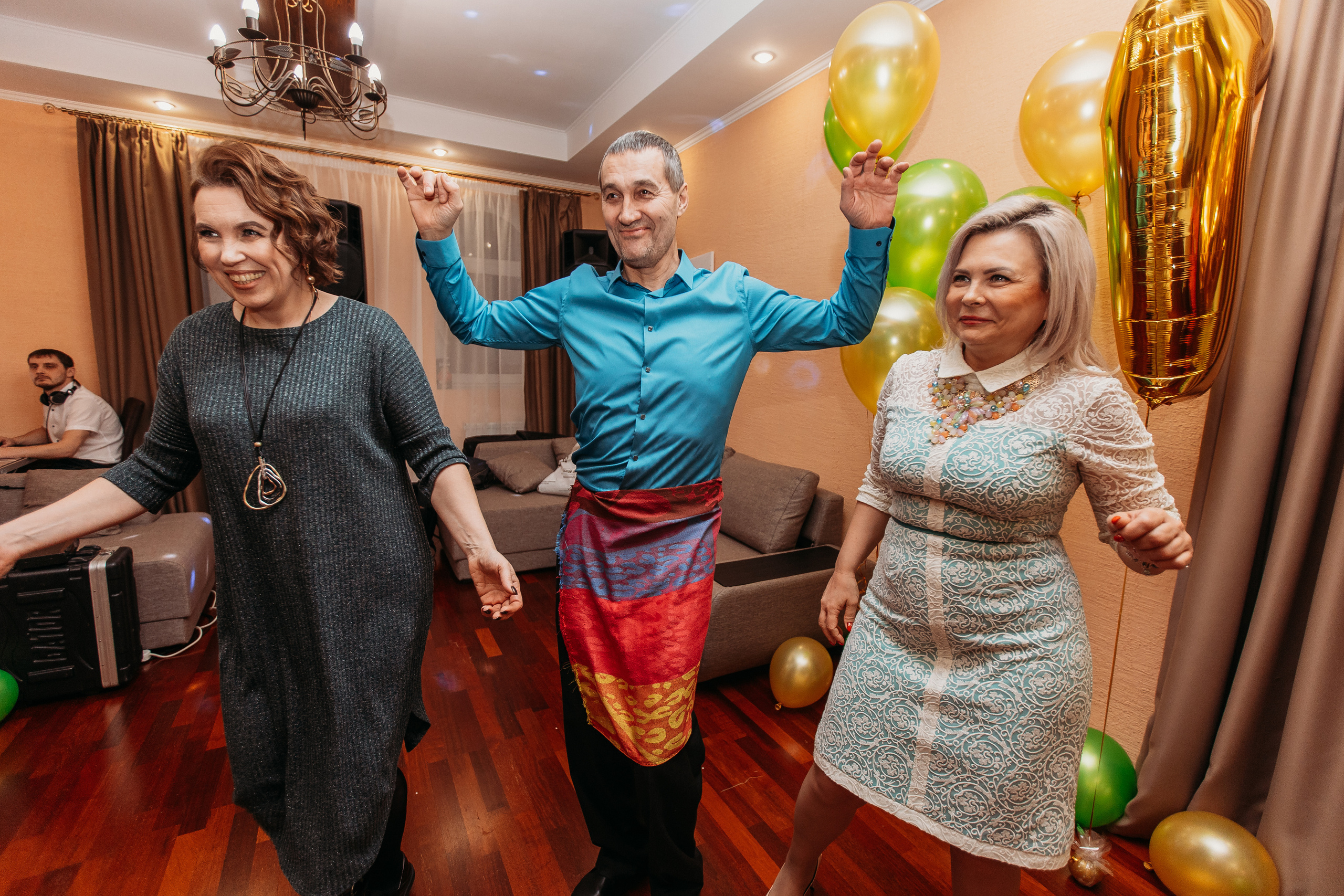 Банкет. Семейный фотограф Тюмень, фотограф на роды Салмина Мария