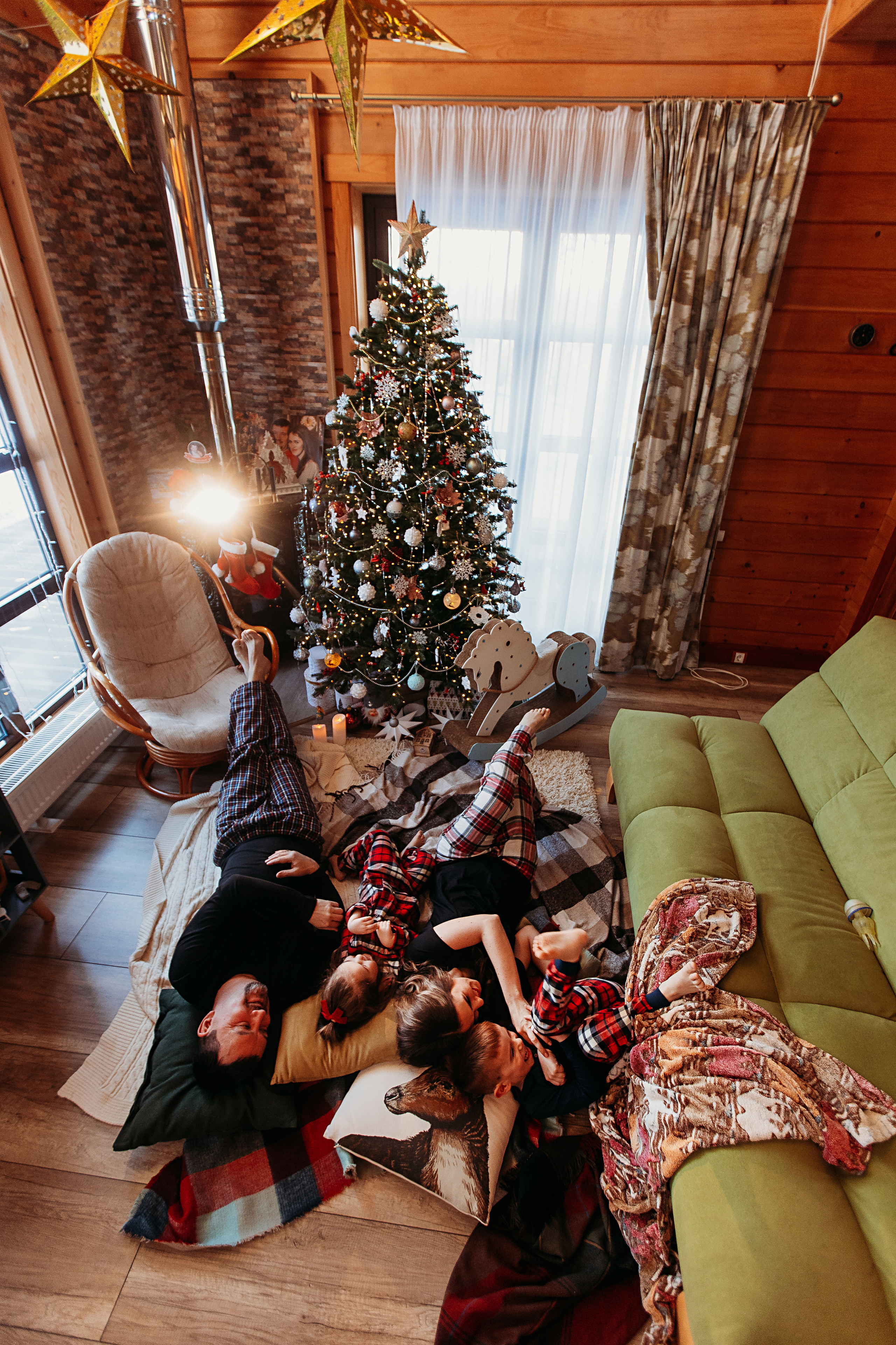 Тёплый новый год. Семейный фотограф Тюмень, фотограф на роды Салмина Мария