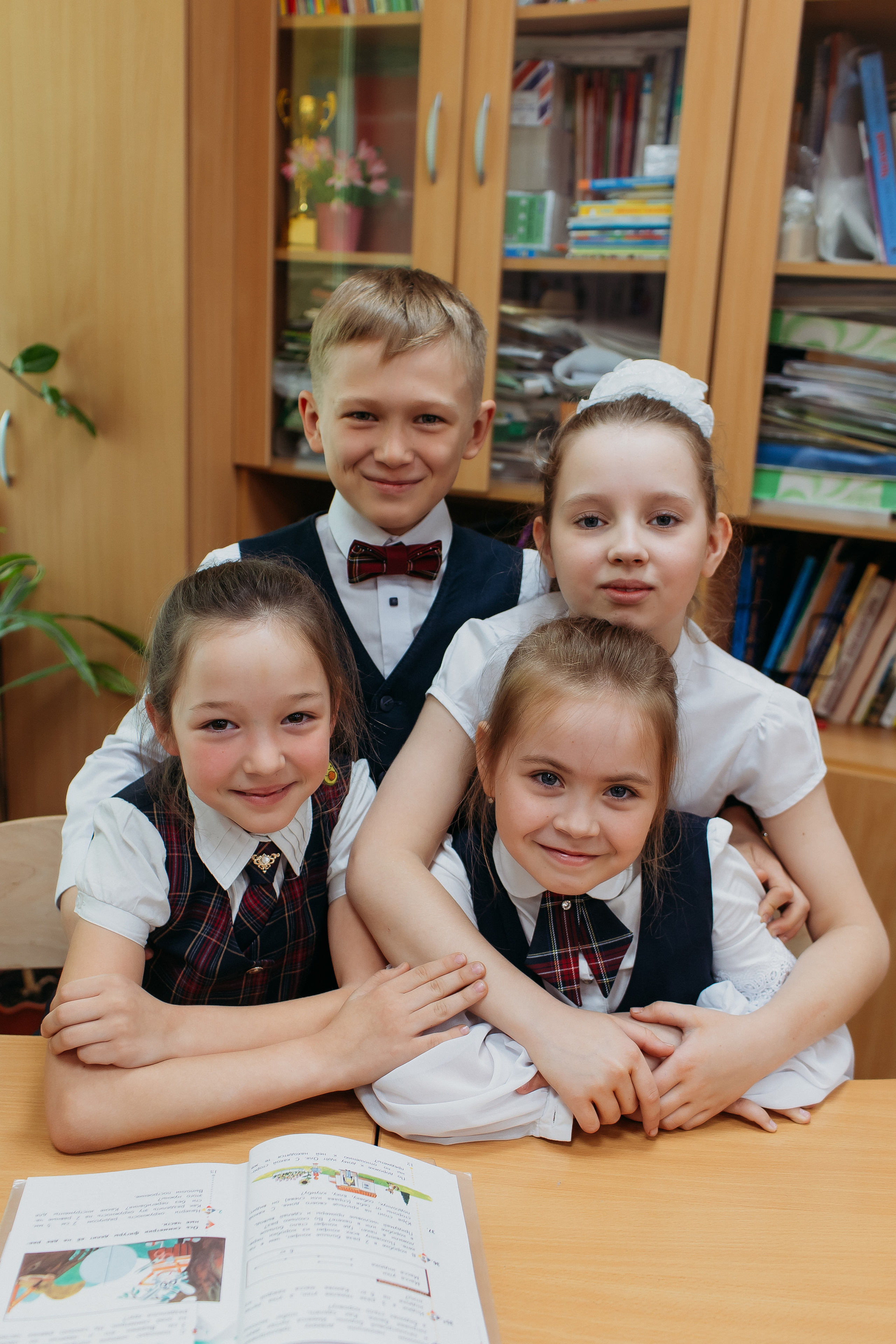 Школа 2 класс. Семейный фотограф Тюмень, фотограф на роды Салмина Мария