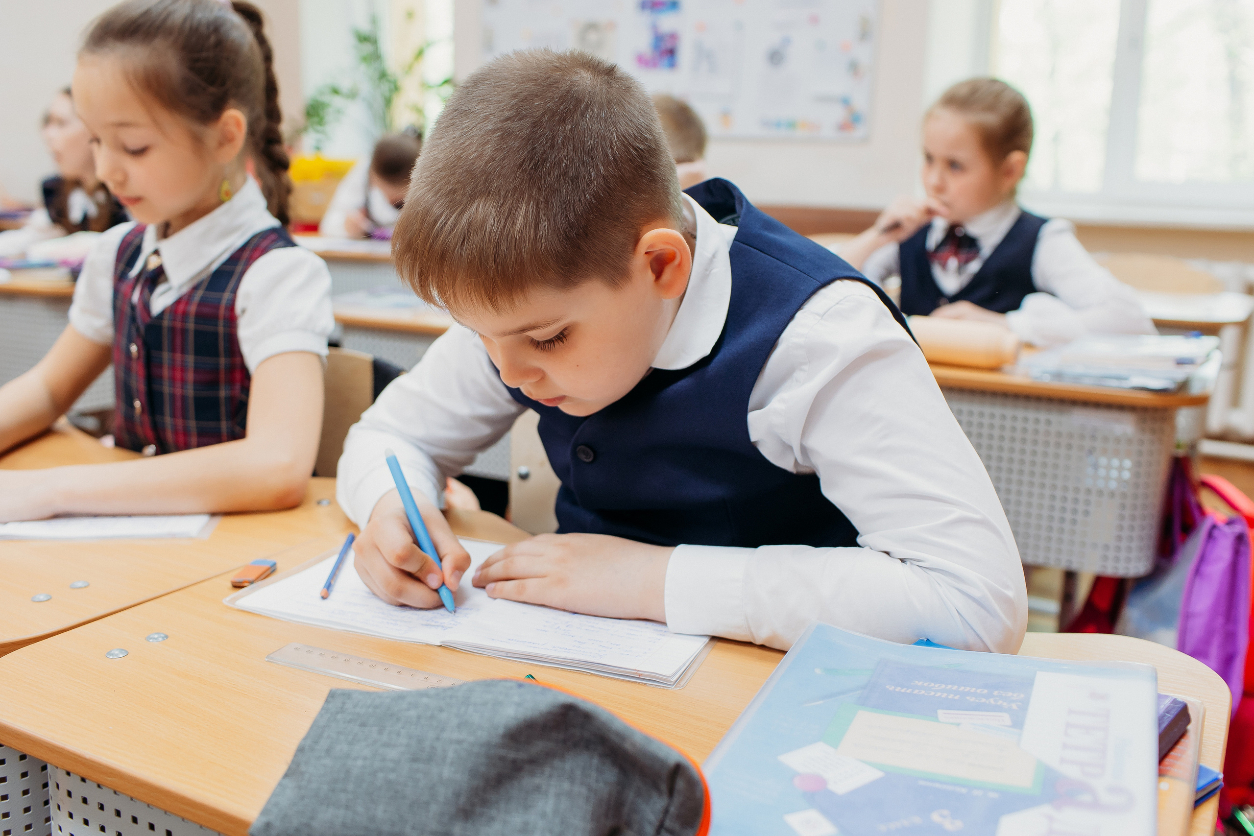 Школа 2 класс. Семейный фотограф Тюмень, фотограф на роды Салмина Мария