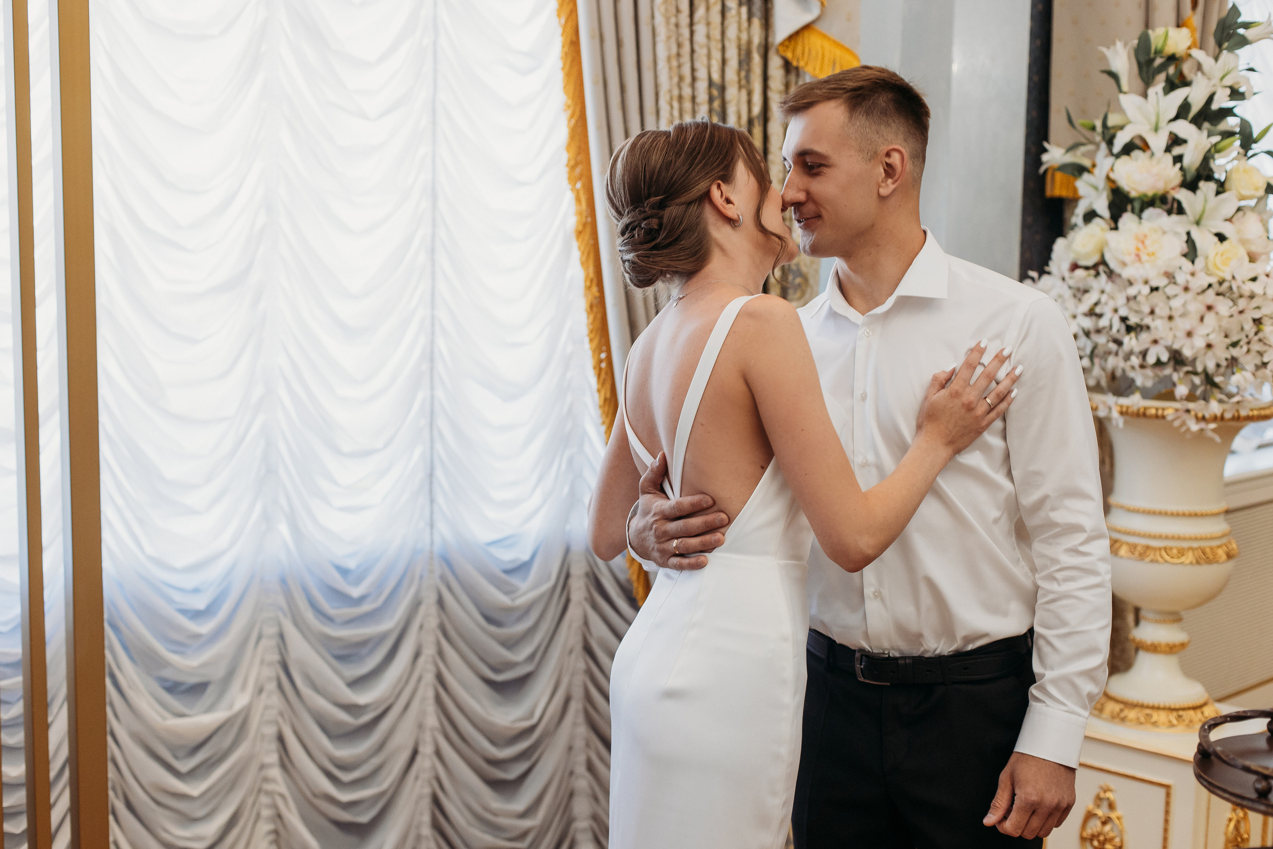 ЗАГС Малыгина. Семейный фотограф Тюмень, фотограф на роды Салмина Мария