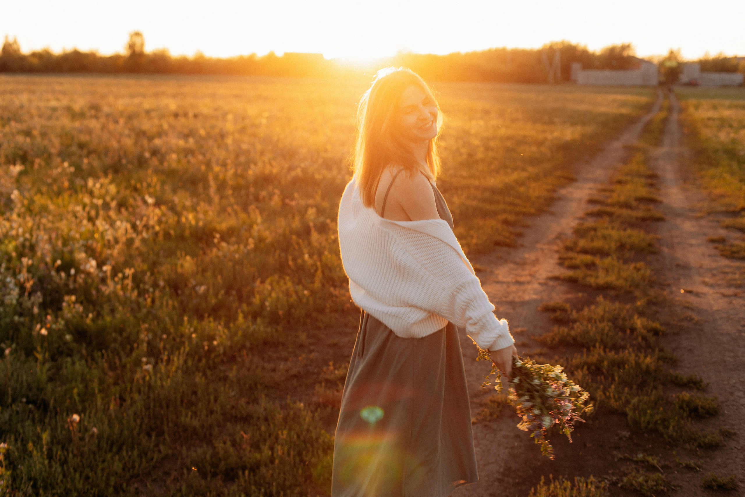 Поле. Семейный фотограф Тюмень, фотограф на роды Салмина Мария