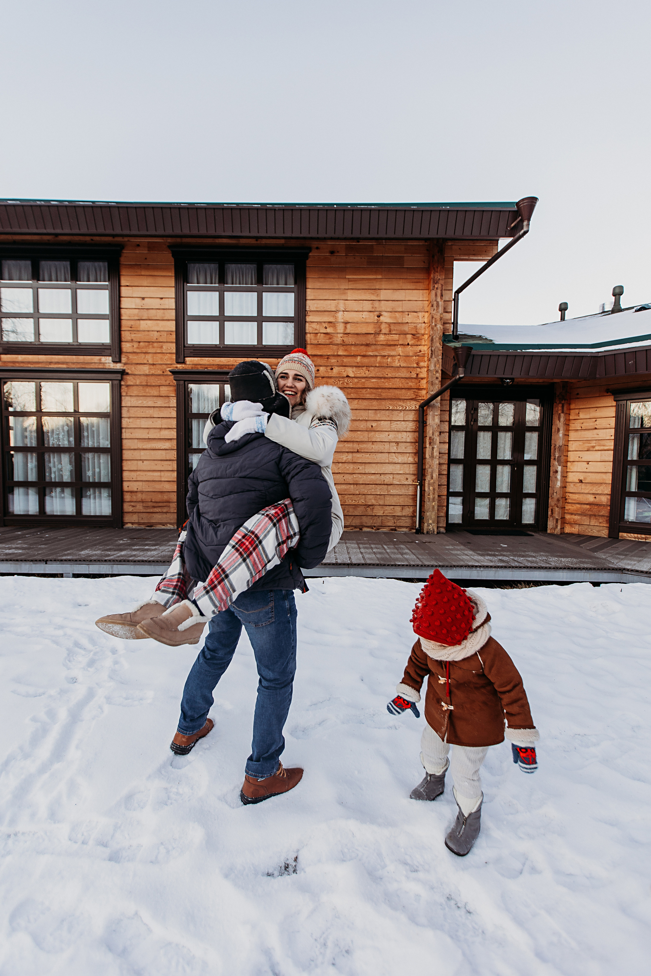 Тёплый новый год. Семейный фотограф Тюмень, фотограф на роды Салмина Мария