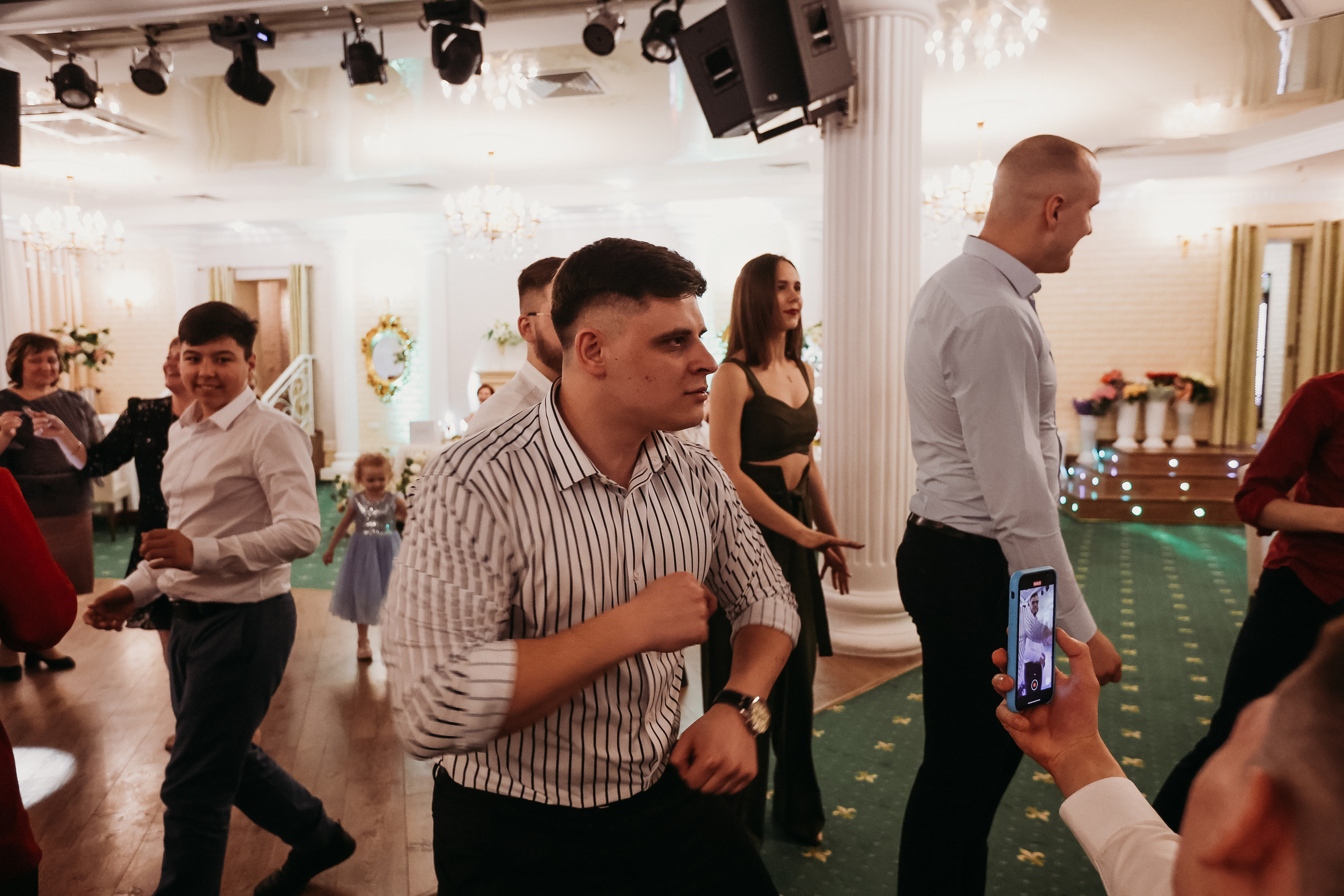 Банкет. Семейный фотограф Тюмень, фотограф на роды Салмина Мария