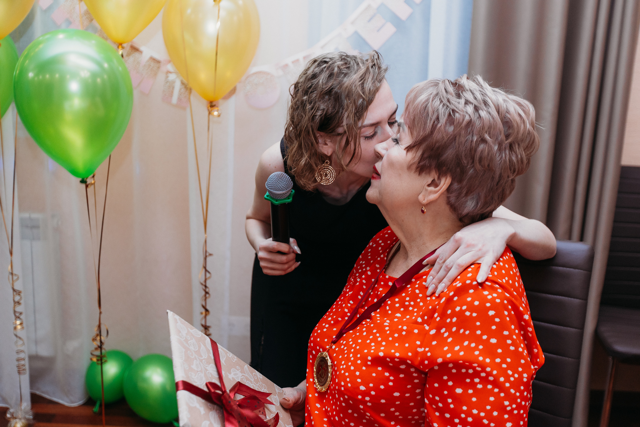 Банкет. Семейный фотограф Тюмень, фотограф на роды Салмина Мария