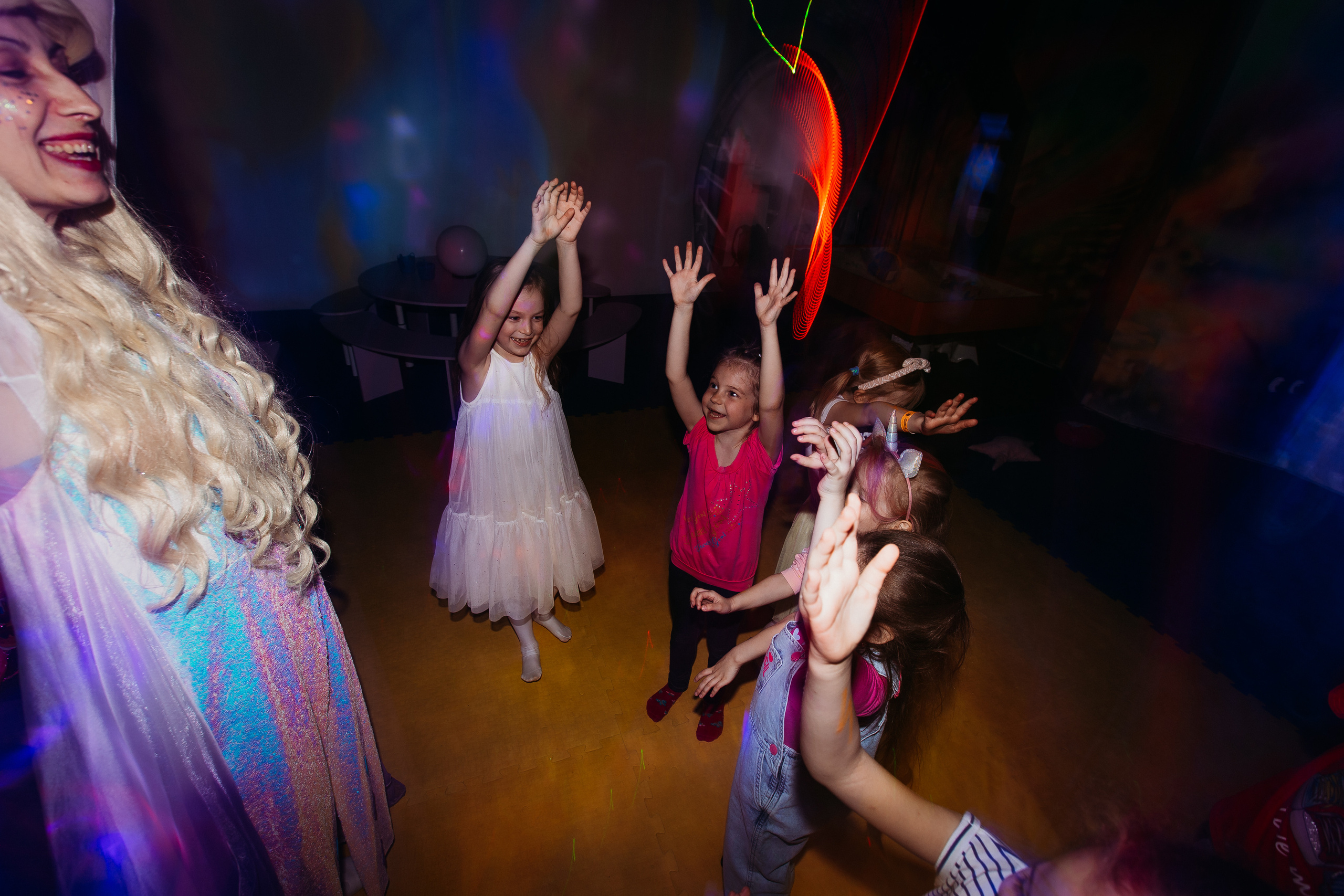 5 лет, день рождения в НЕО. Семейный фотограф Тюмень, фотограф на роды Салмина Мария