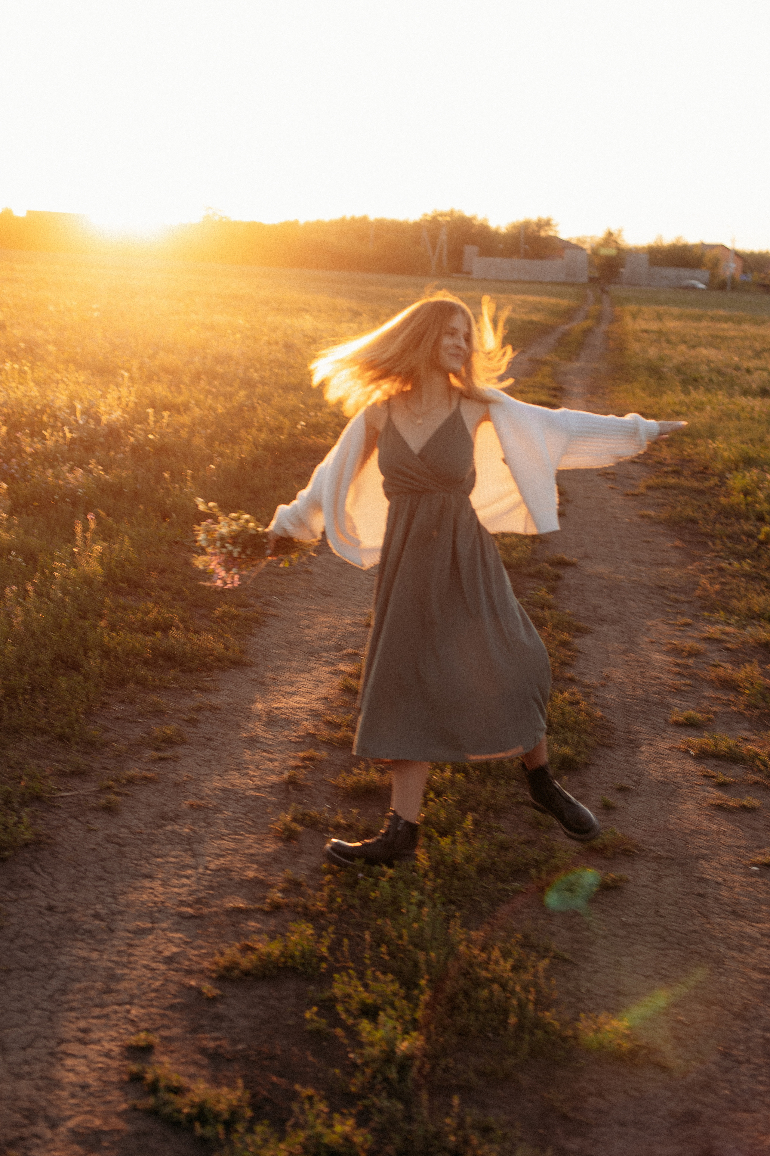 Поле. Семейный фотограф Тюмень, фотограф на роды Салмина Мария
