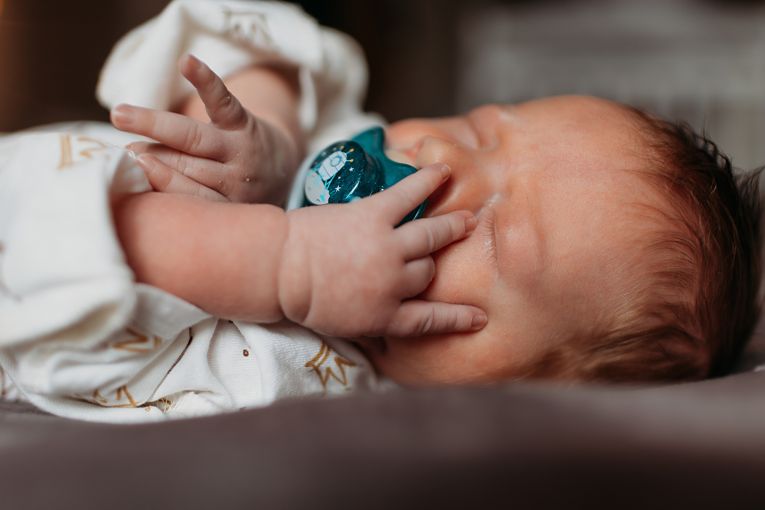 Новорожденный. Семейный фотограф Тюмень, фотограф на роды Салмина Мария