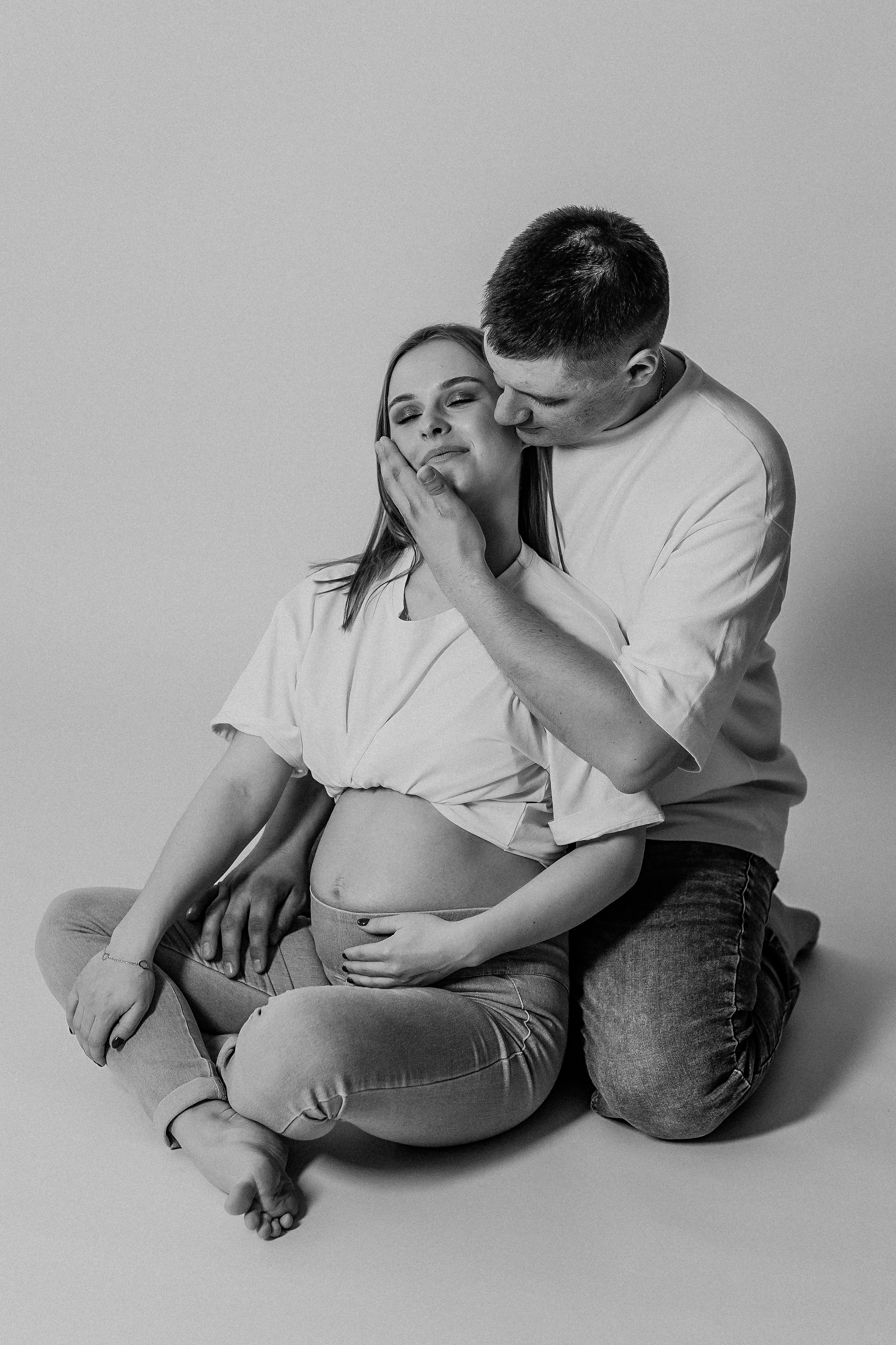 На фотофонах. Семейный фотограф Тюмень, фотограф на роды Салмина Мария