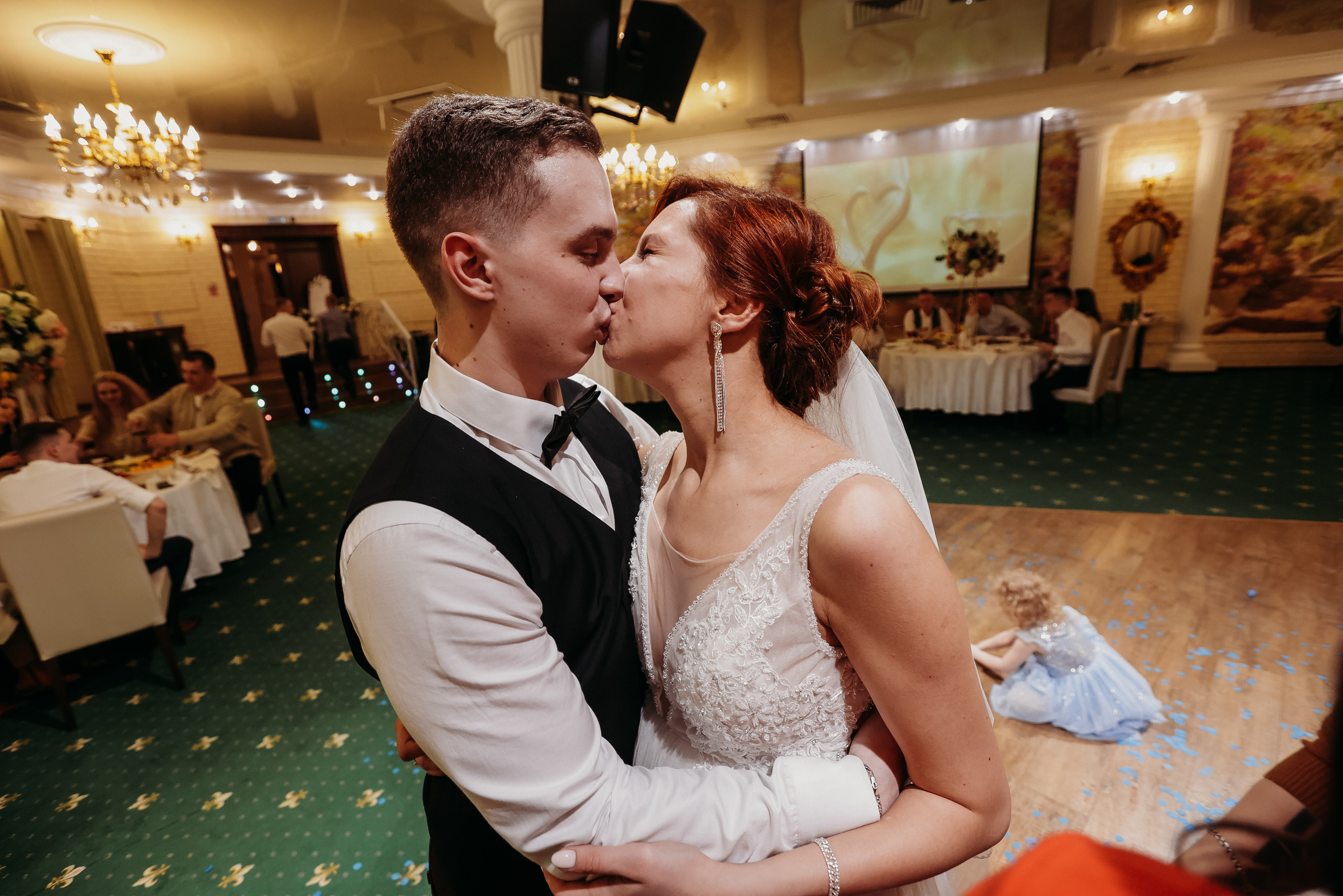 Банкет. Семейный фотограф Тюмень, фотограф на роды Салмина Мария