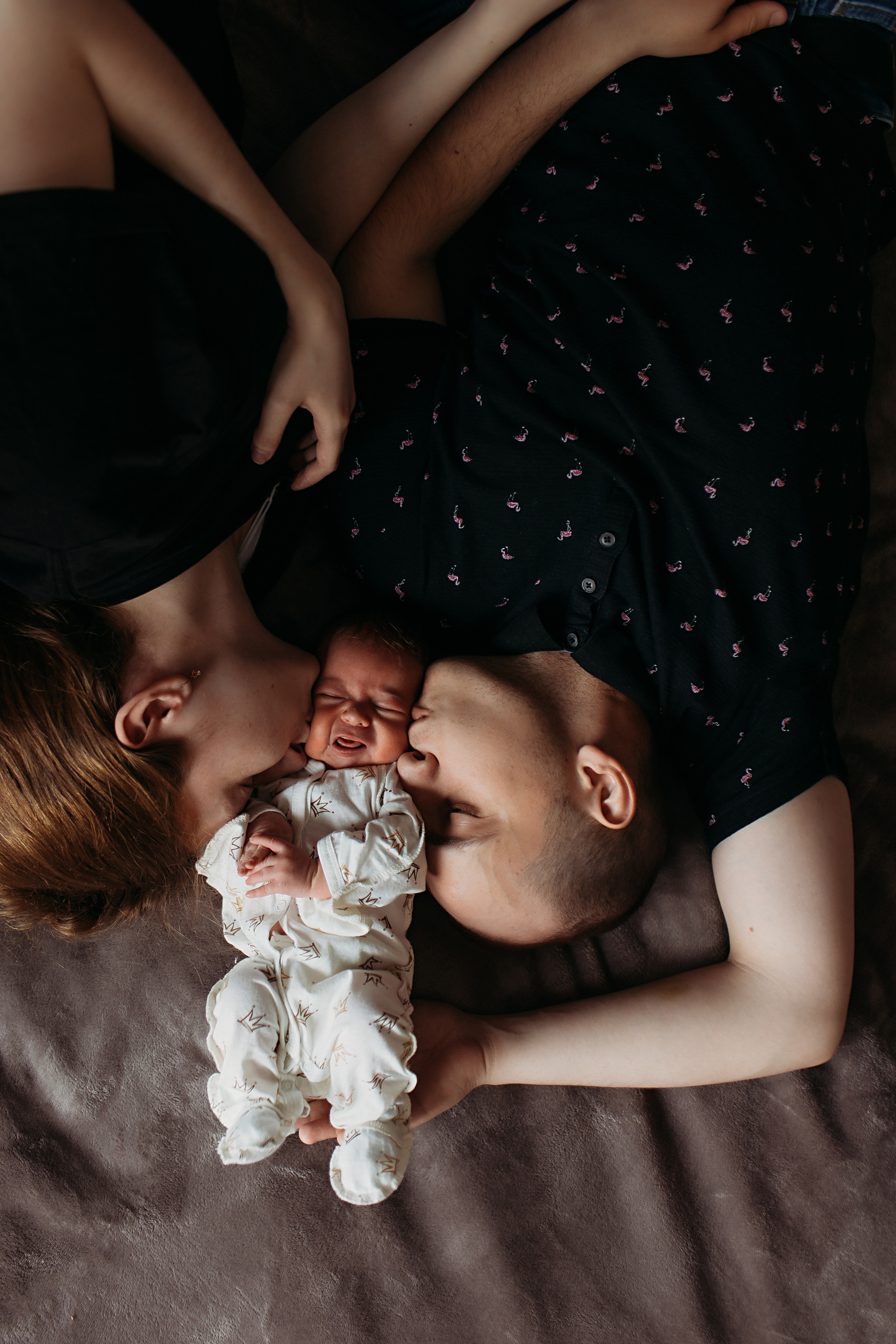 Новорожденный. Семейный фотограф Тюмень, фотограф на роды Салмина Мария