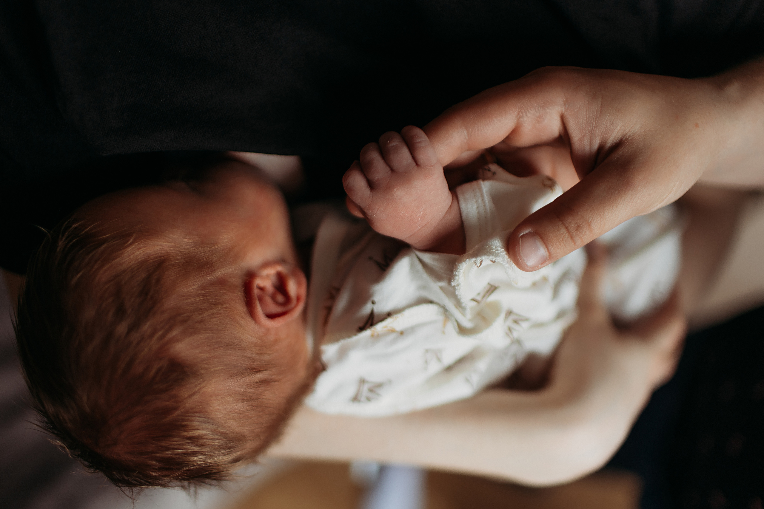Новорожденный. Семейный фотограф Тюмень, фотограф на роды Салмина Мария