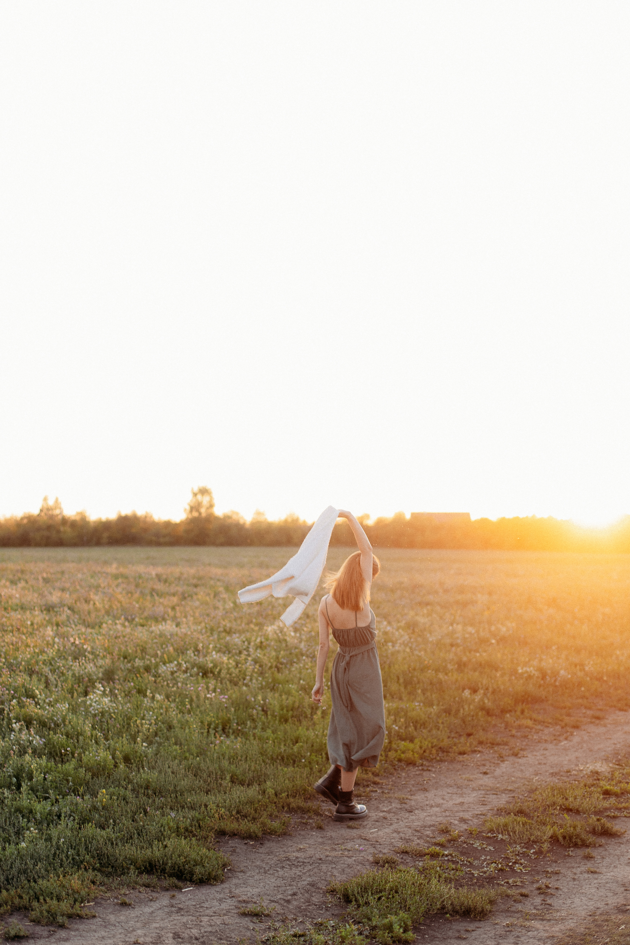 Поле. Семейный фотограф Тюмень, фотограф на роды Салмина Мария