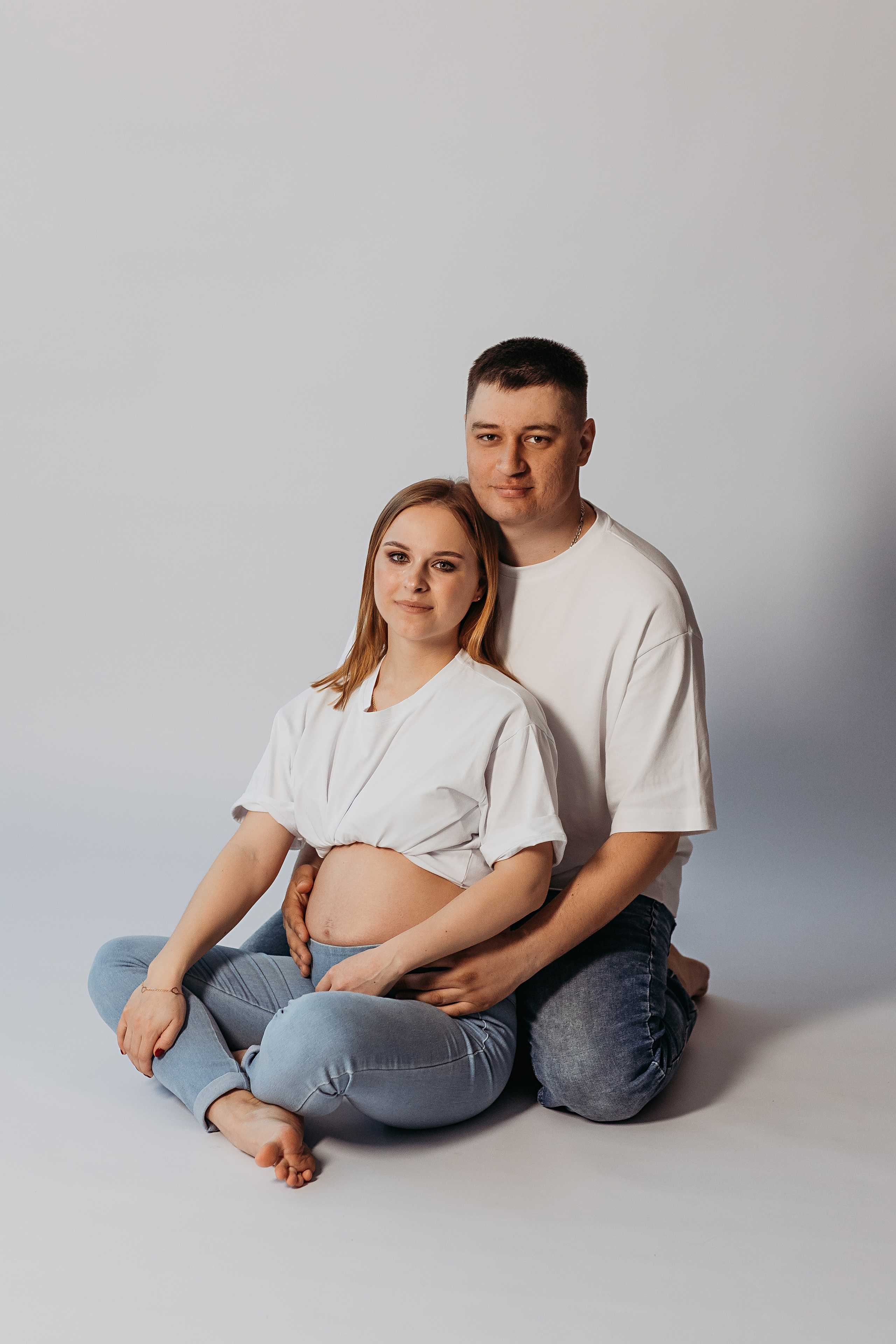 На фотофонах. Семейный фотограф Тюмень, фотограф на роды Салмина Мария