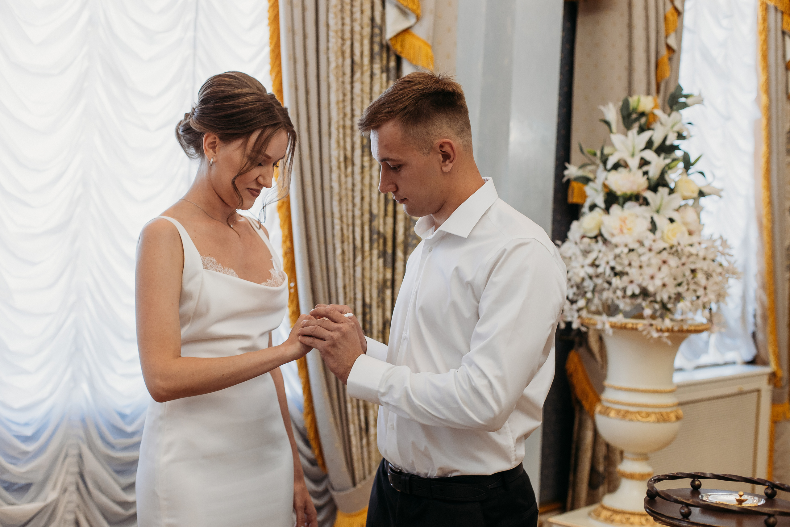 ЗАГС Малыгина. Семейный фотограф Тюмень, фотограф на роды Салмина Мария