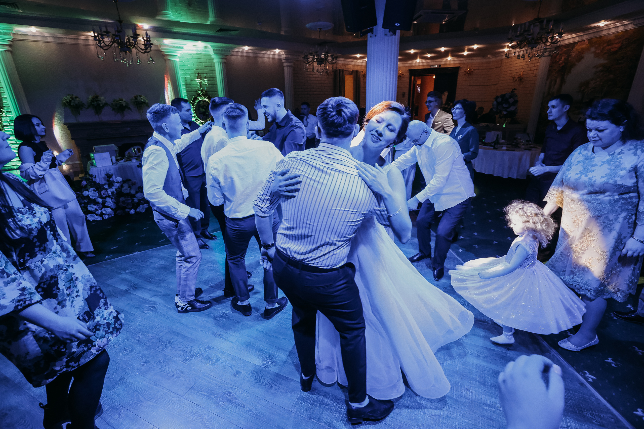 Банкет. Семейный фотограф Тюмень, фотограф на роды Салмина Мария