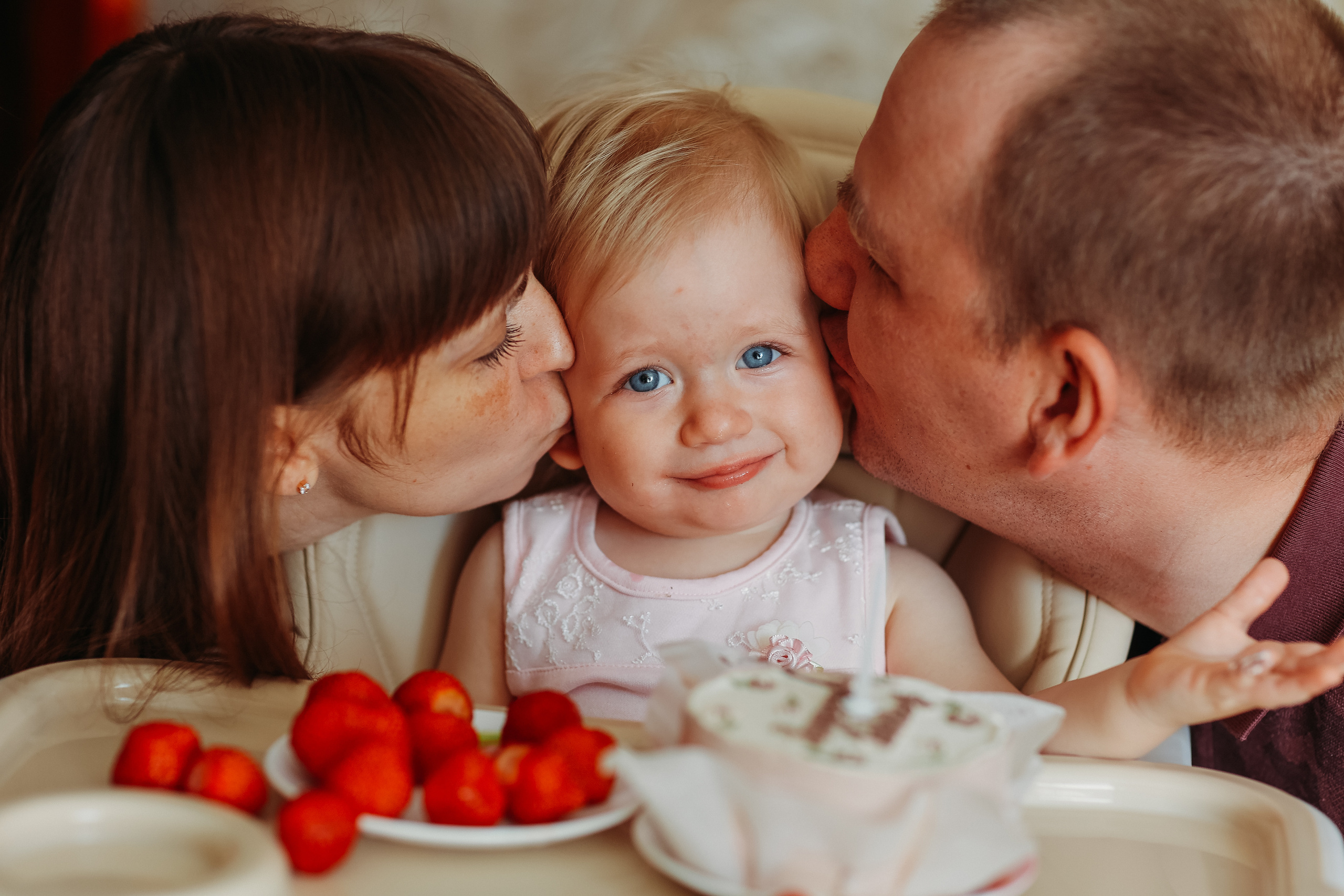 Дома. Семейный фотограф Тюмень, фотограф на роды Салмина Мария
