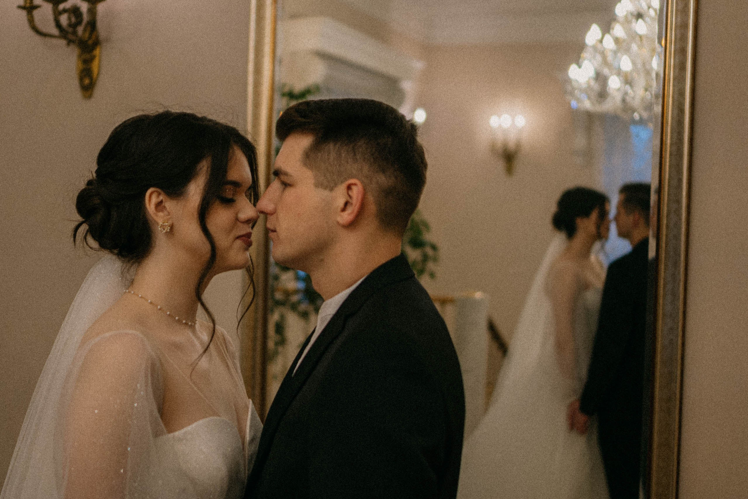 СВАДЕБНАЯ СЬЕМКА ПАРЫ В ГОРОДЕ ПУШКИН В ПАРКЕ ЕКАТЕРИНЕНСКОМ В НОЯБРЕ. Профессиональный фотограф, Санкт-Петербург — Виктория Богомолова