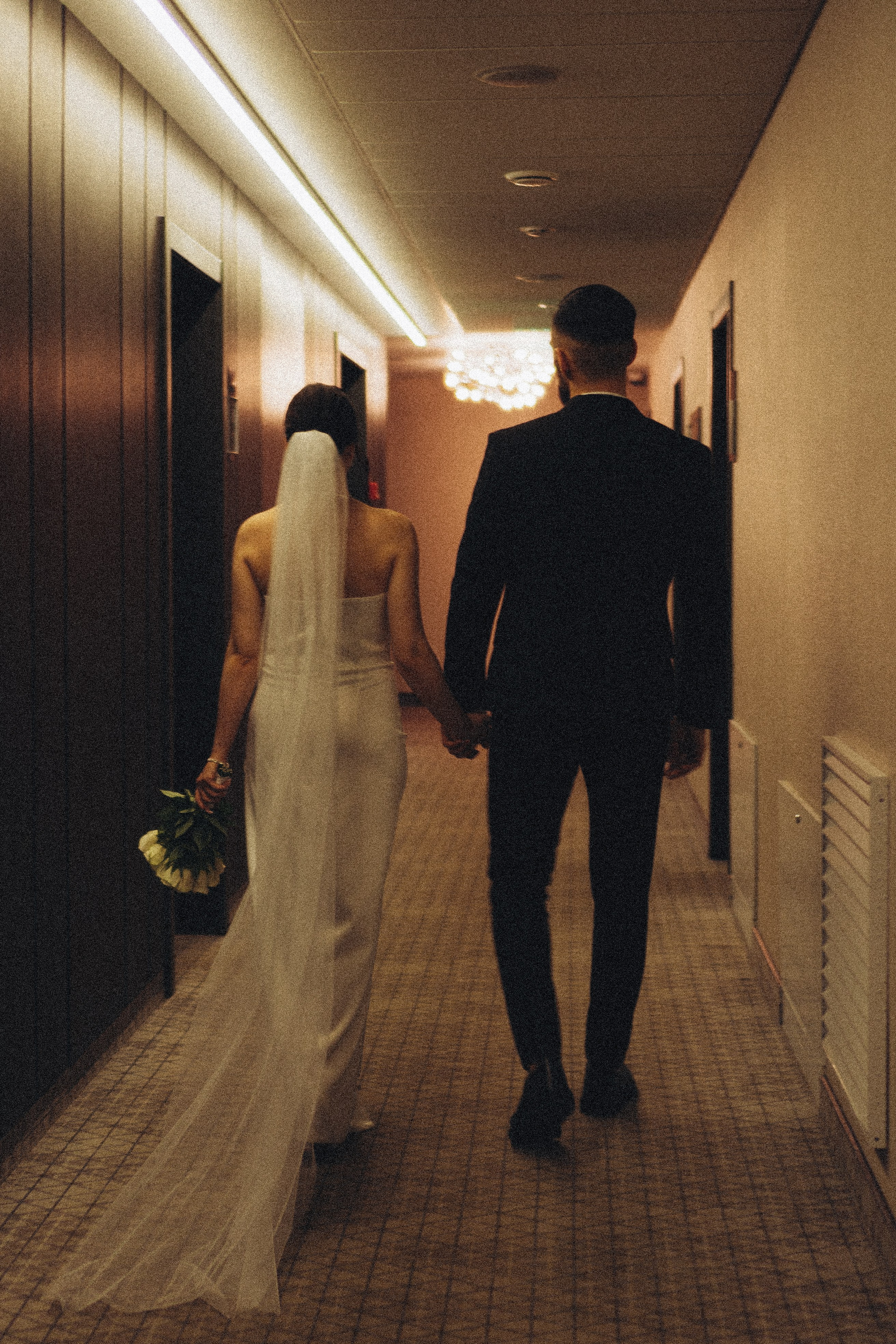 СВАДЕБНАЯ СЬЕМКА СБОРОВ ЖЕНИХА И НЕВЕСТЫ В ОТЕЛЕ И ТАКЖЕ ФОТОСЕССИИЯ В ОТЕЛЕЕ МЕГАПОЛИС БРЯНСК. Профессиональный фотограф, Санкт-Петербург — Виктория Богомолова