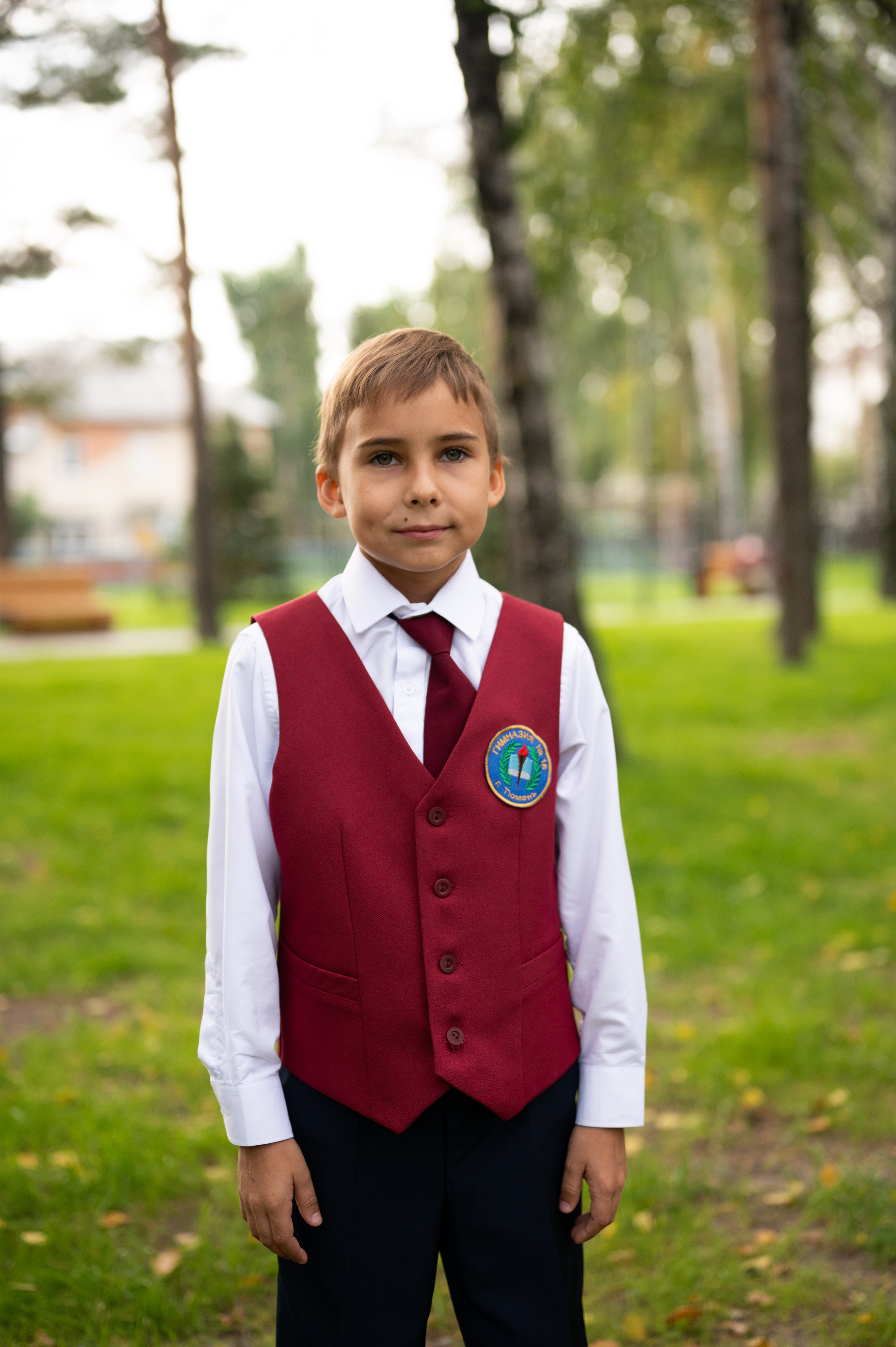 1 сентября 16 гимназия 2 класс (линейка + в классе+ на улице). Фотограф новорожденных, семейный детский в Тюмени Татьяна Морозова