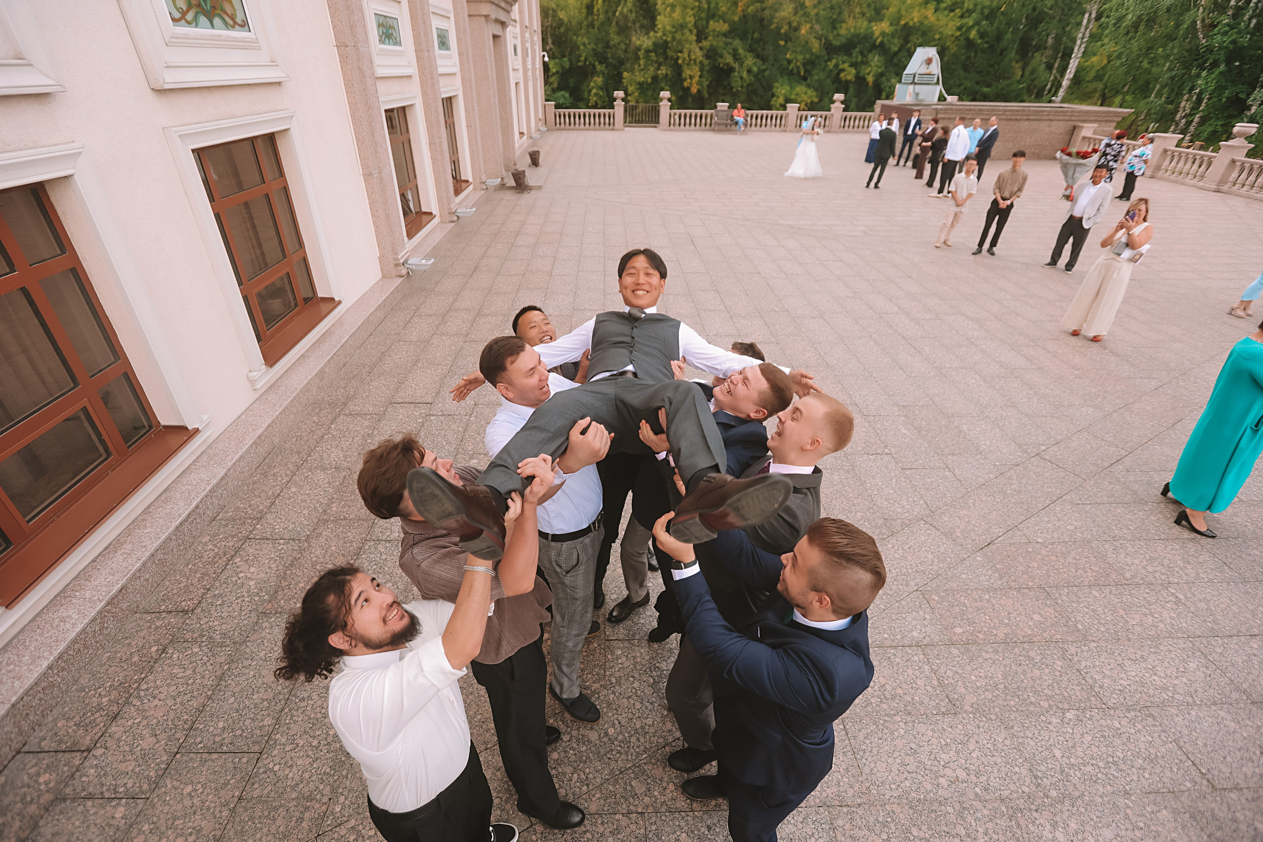 Айвазовский и парк дружбы народов. Семейный фотограф Тюмень, фотограф на роды Салмина Мария